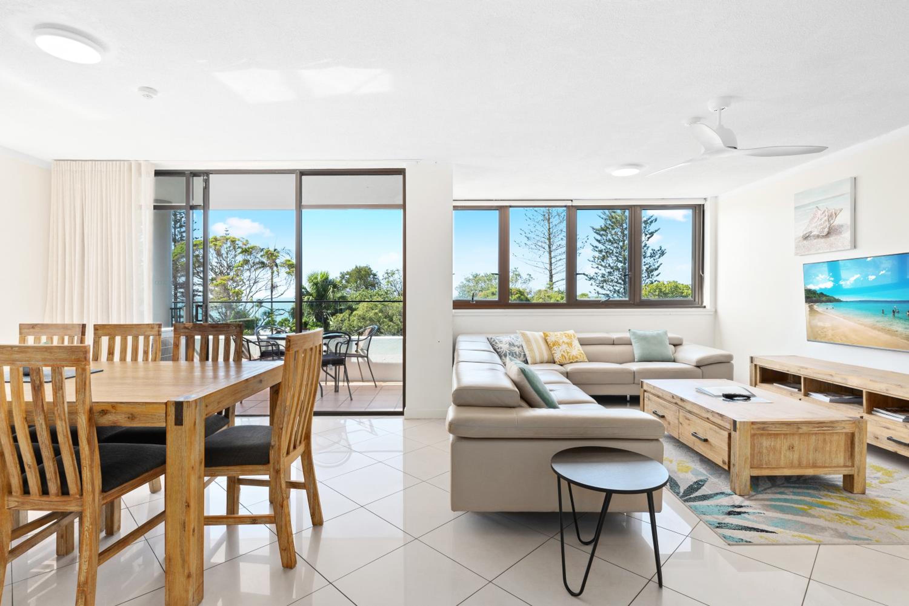 Two-Bedroom Apartment with Balcony - Photo 18