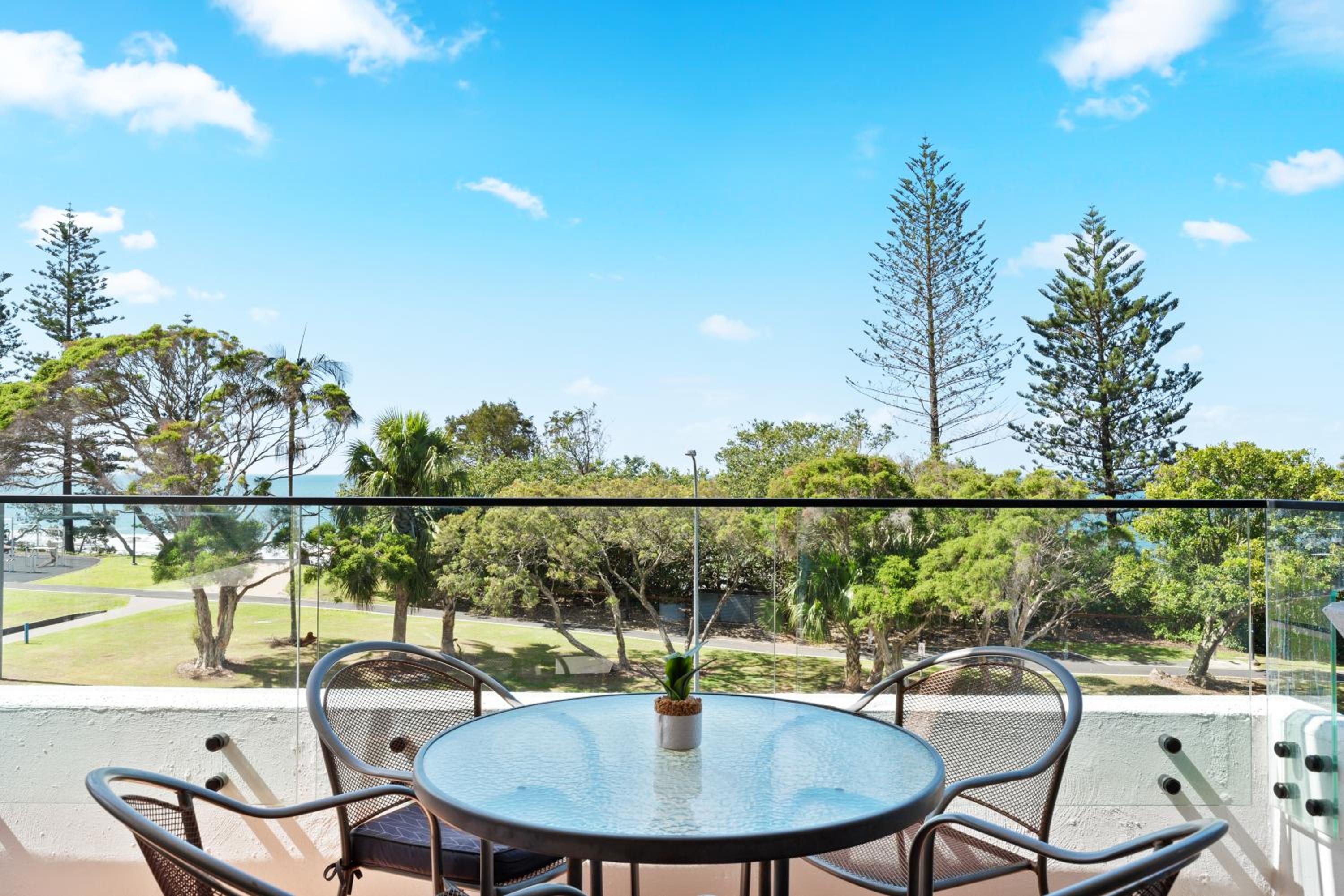 Two-Bedroom Apartment with Balcony - Photo 7