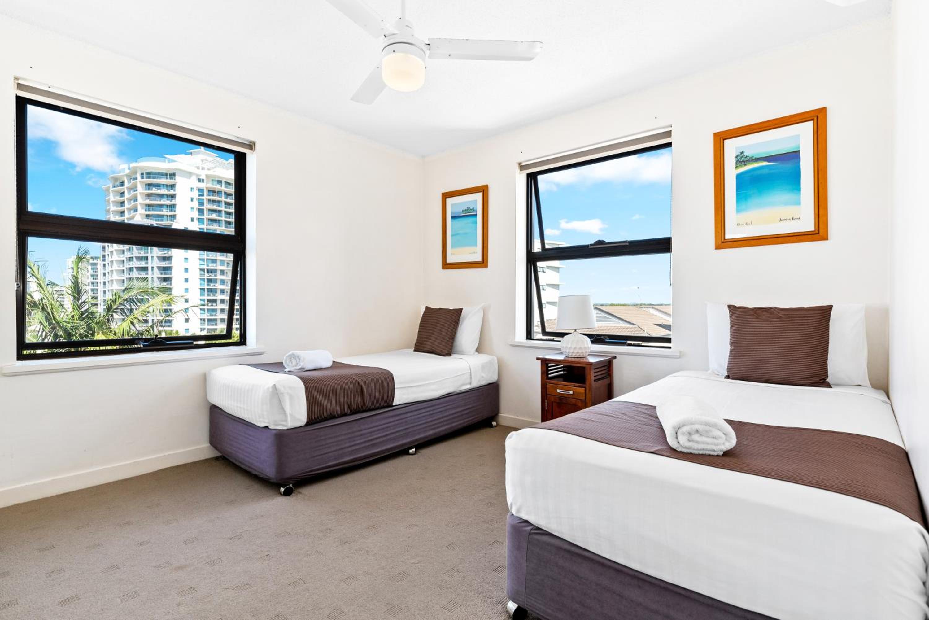 Two-Bedroom Apartment with Ocean View - Photo 8