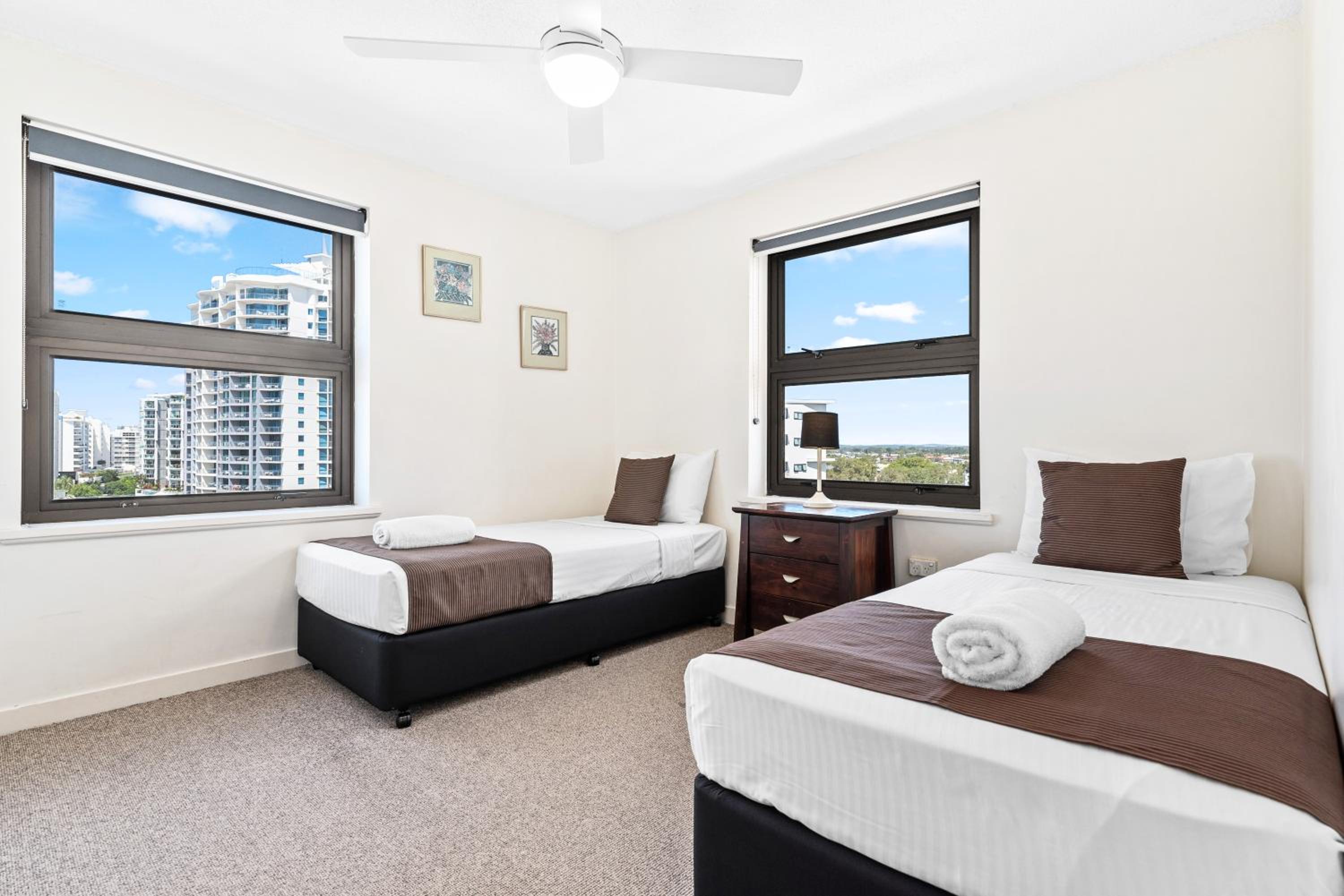 Two-Bedroom Apartment with Ocean View - Photo 6
