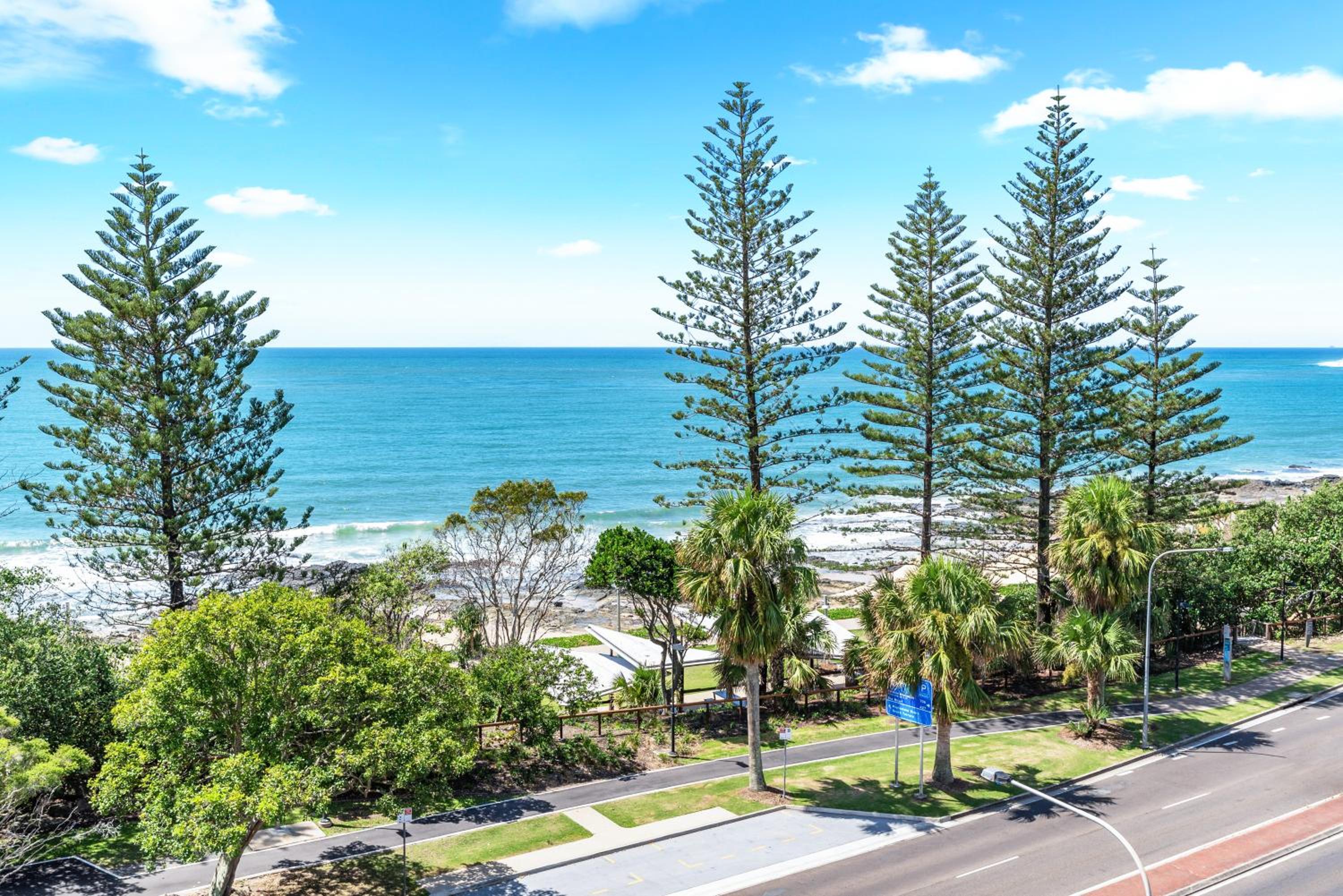 Two-Bedroom Apartment with Ocean View - Photo 26