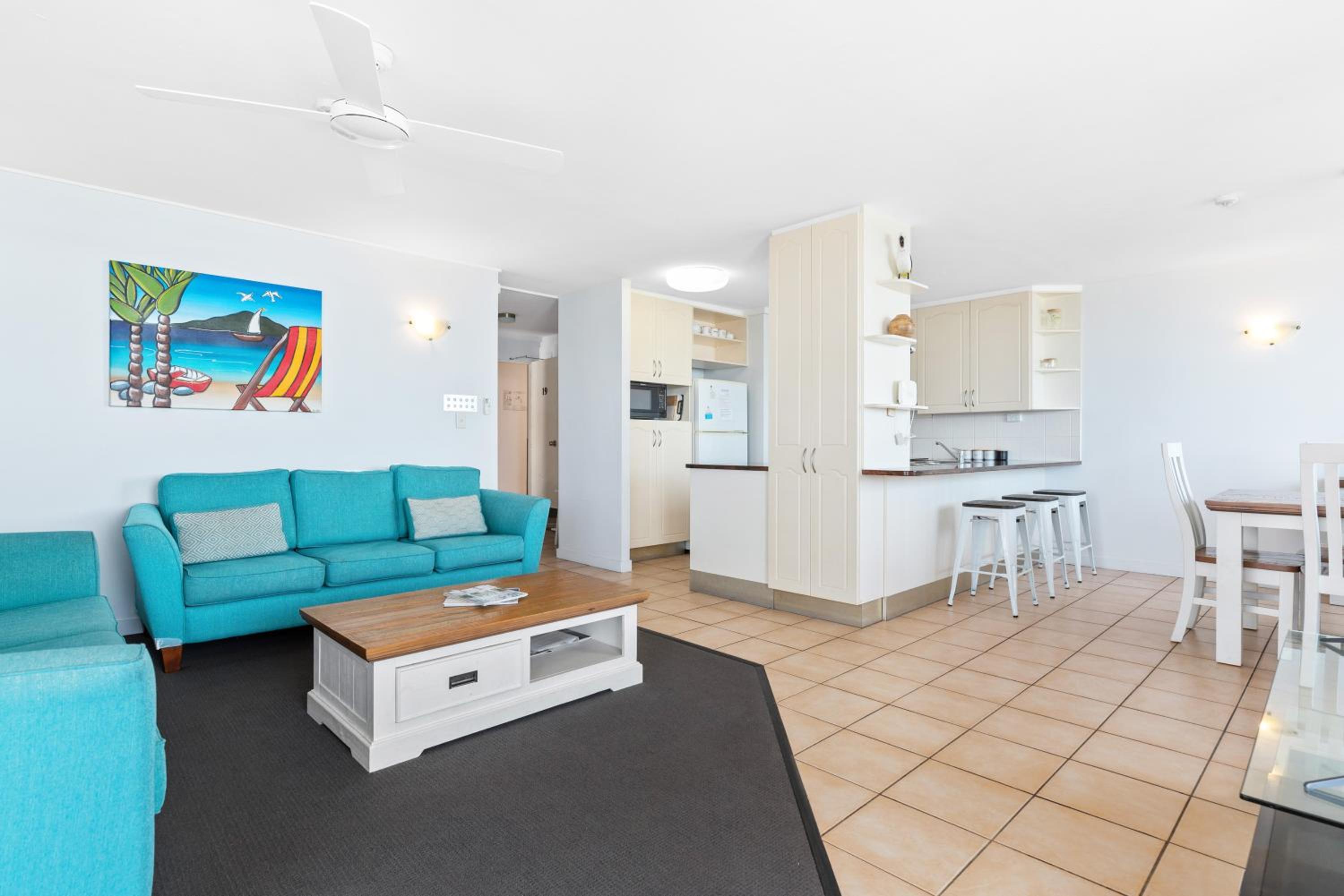Two-Bedroom Apartment with Ocean View - Photo 15