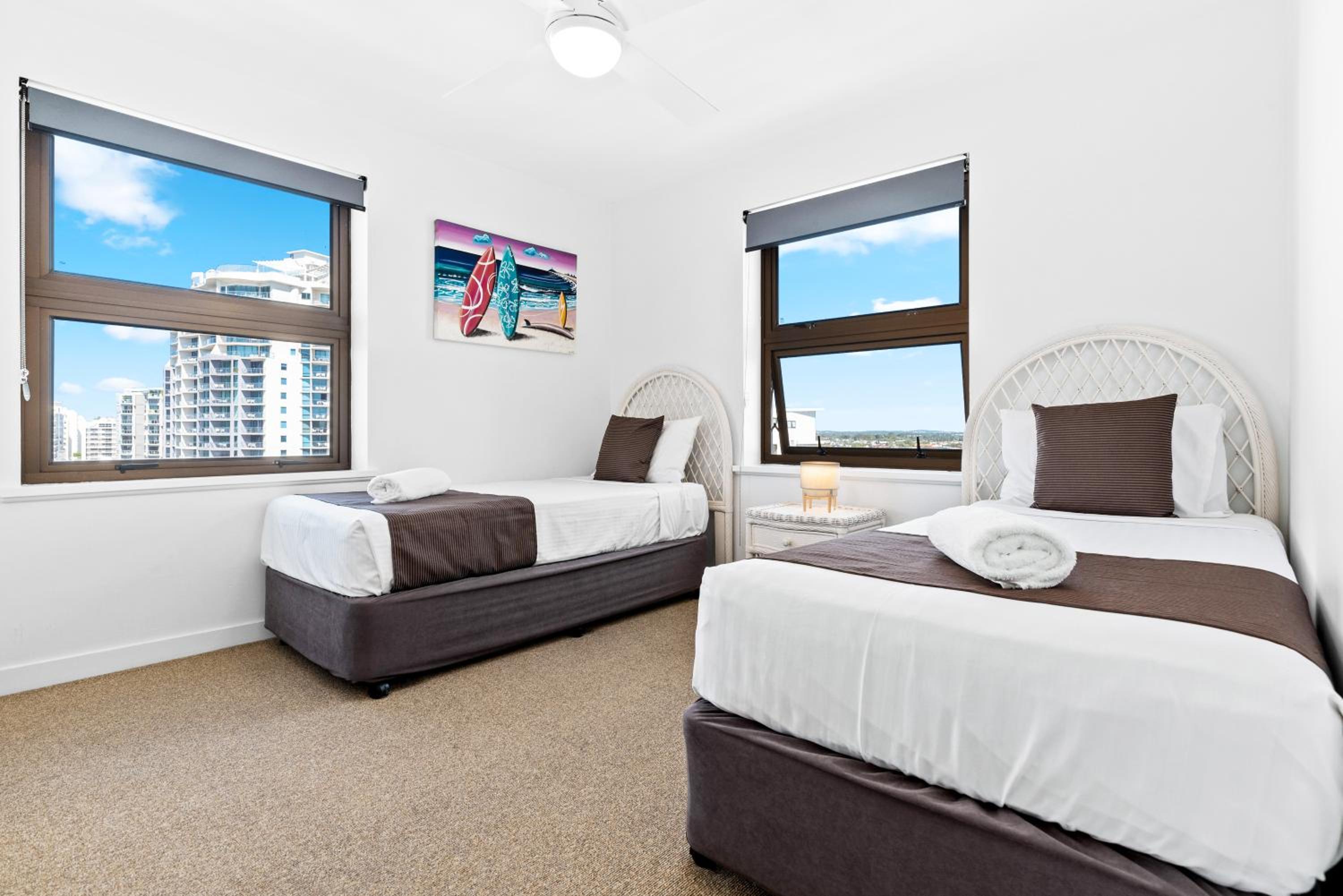 Two-Bedroom Apartment with Ocean View - Photo 10