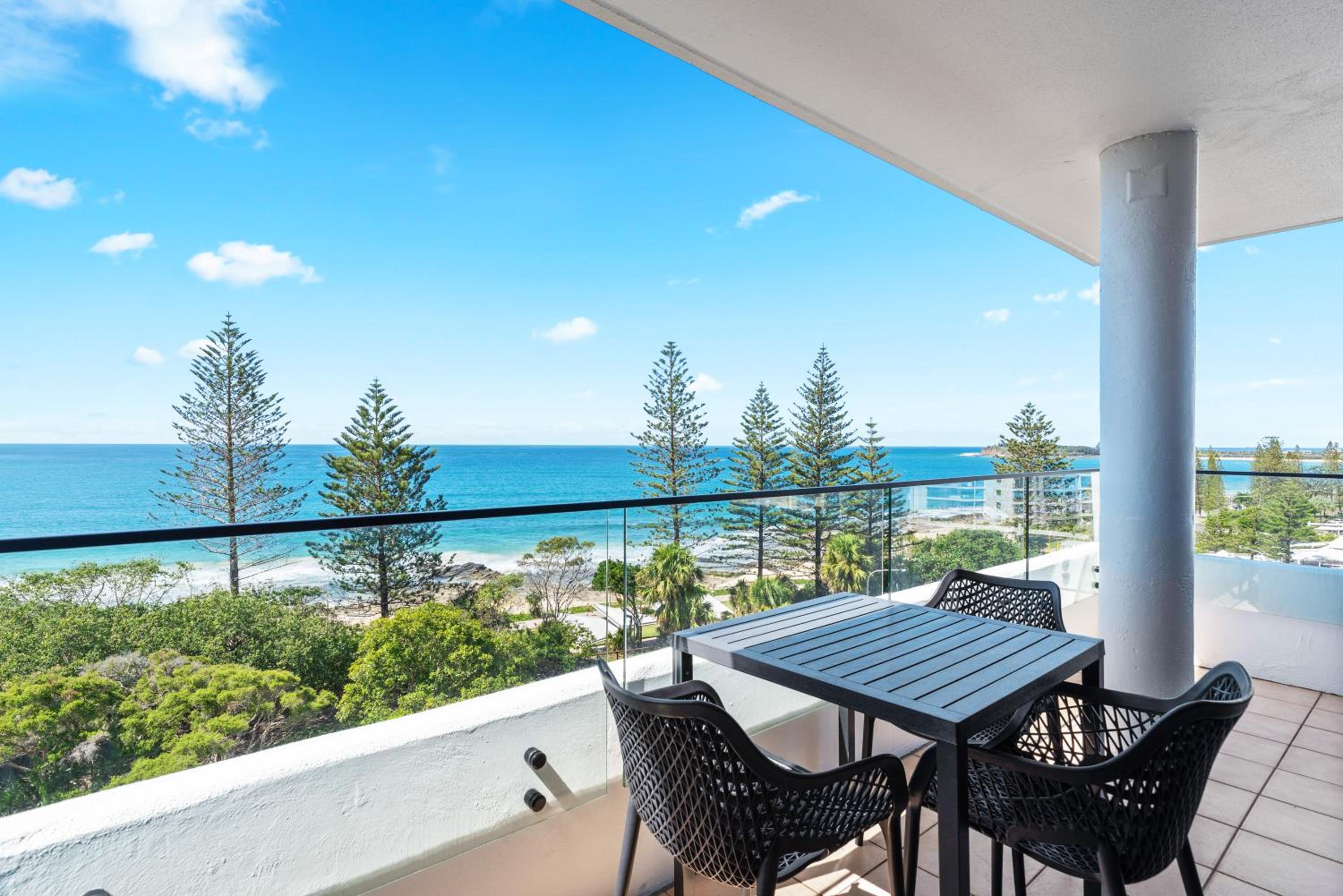 Two-Bedroom Apartment with Ocean View - Photo 24