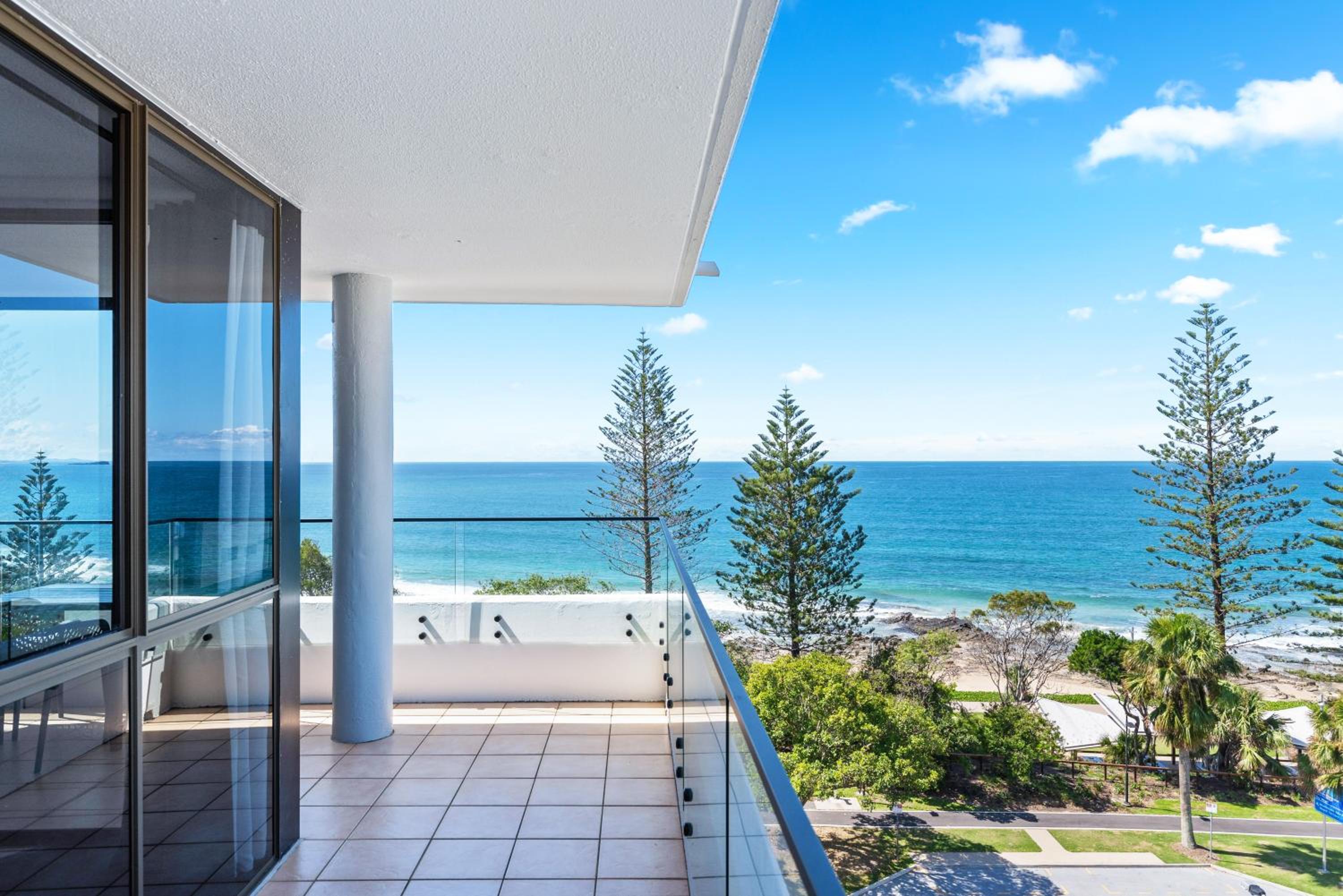 Two-Bedroom Apartment with Ocean View - Photo 28