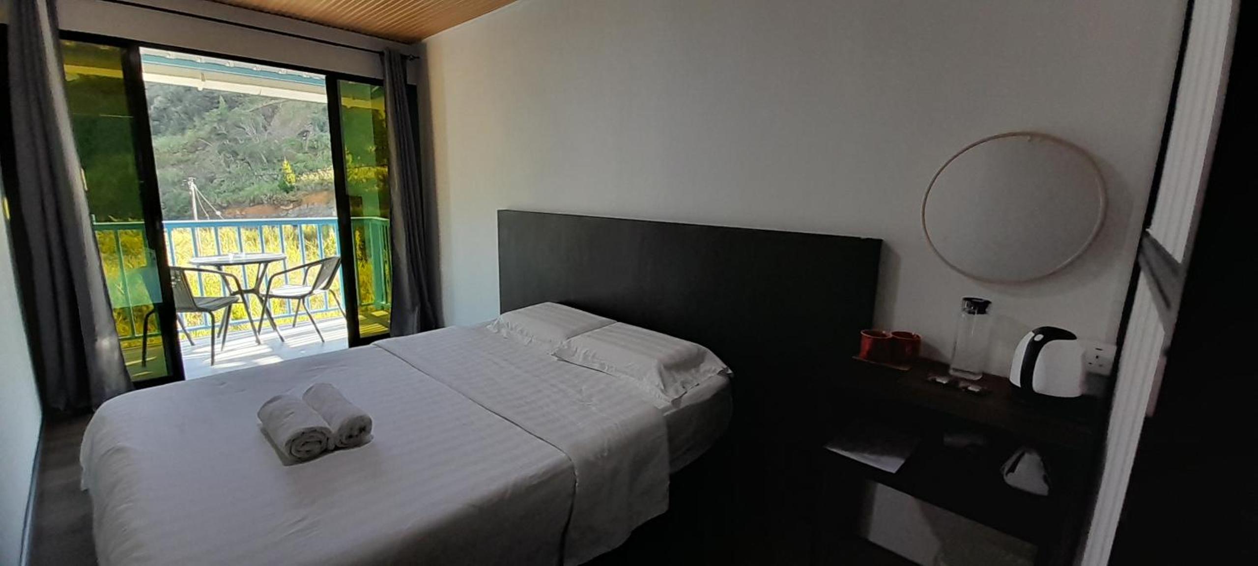 Double Room with Mountain View - Photo 23