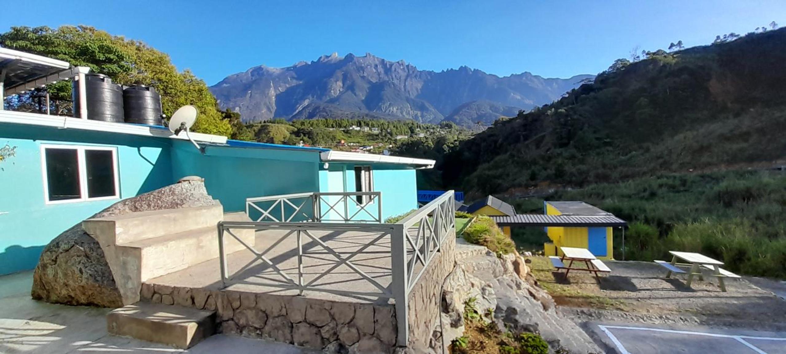 Suite with Mountain View - Photo 14