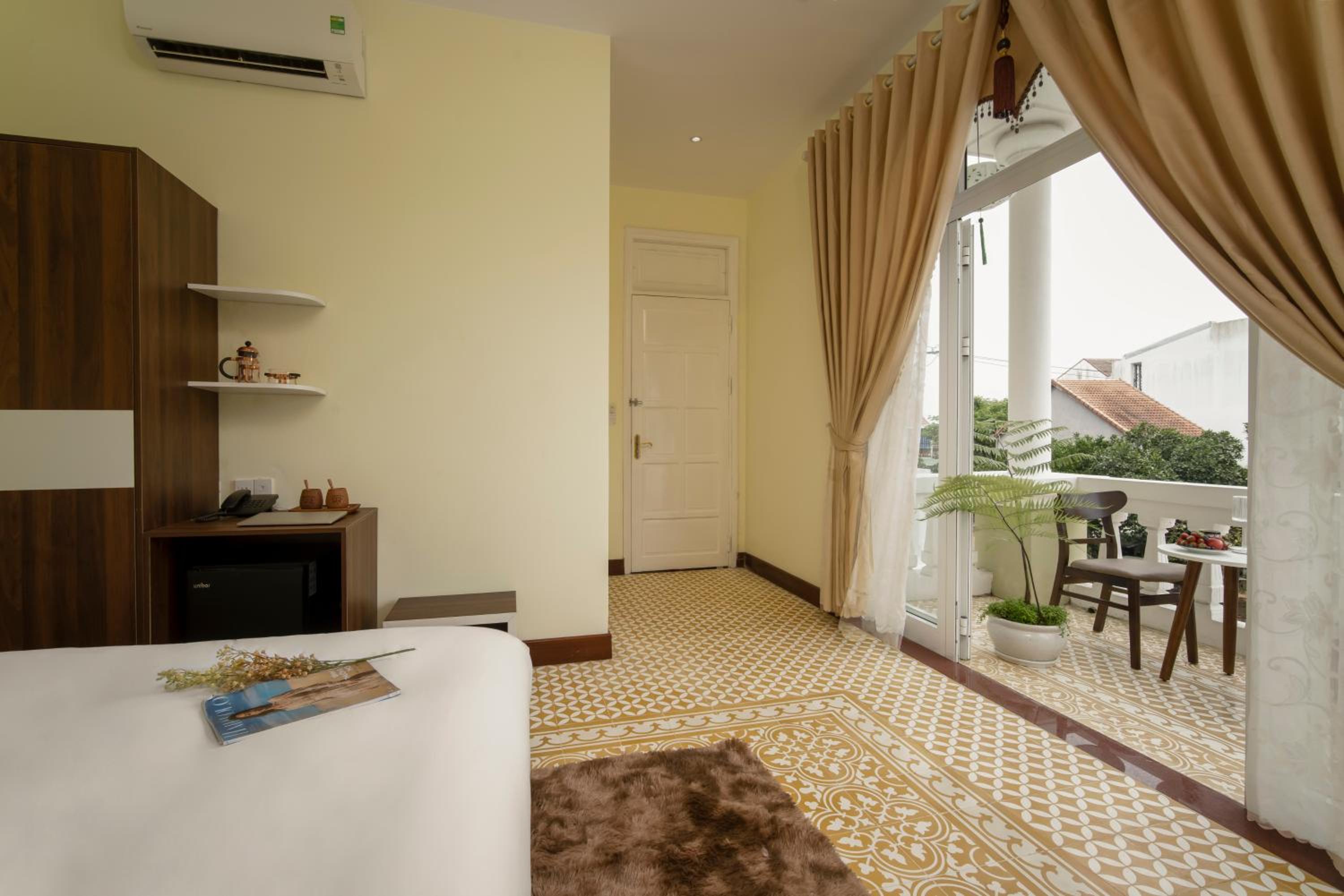 Deluxe Double Room - Photo 15
