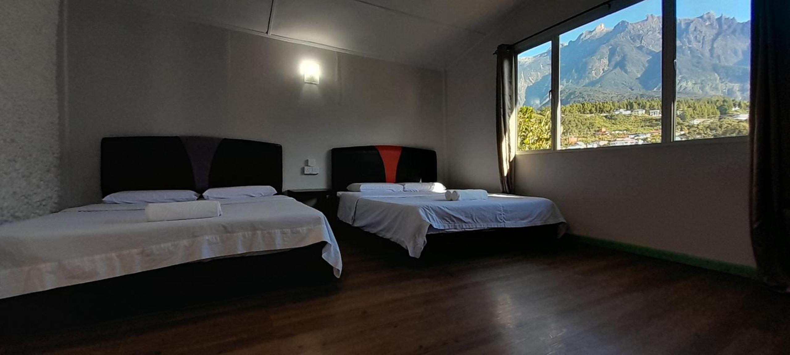 Suite with Mountain View - Photo 18
