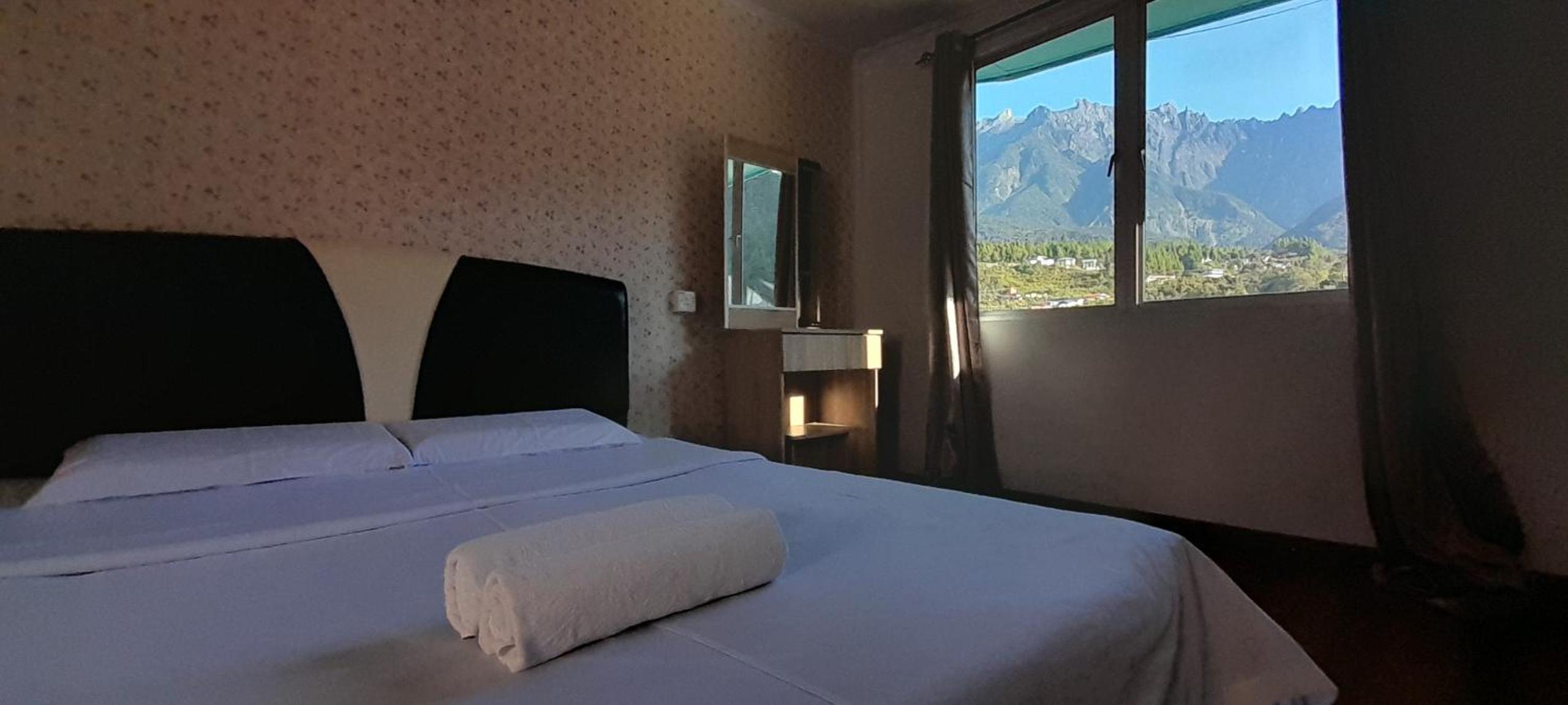 Suite with Mountain View - Photo 19