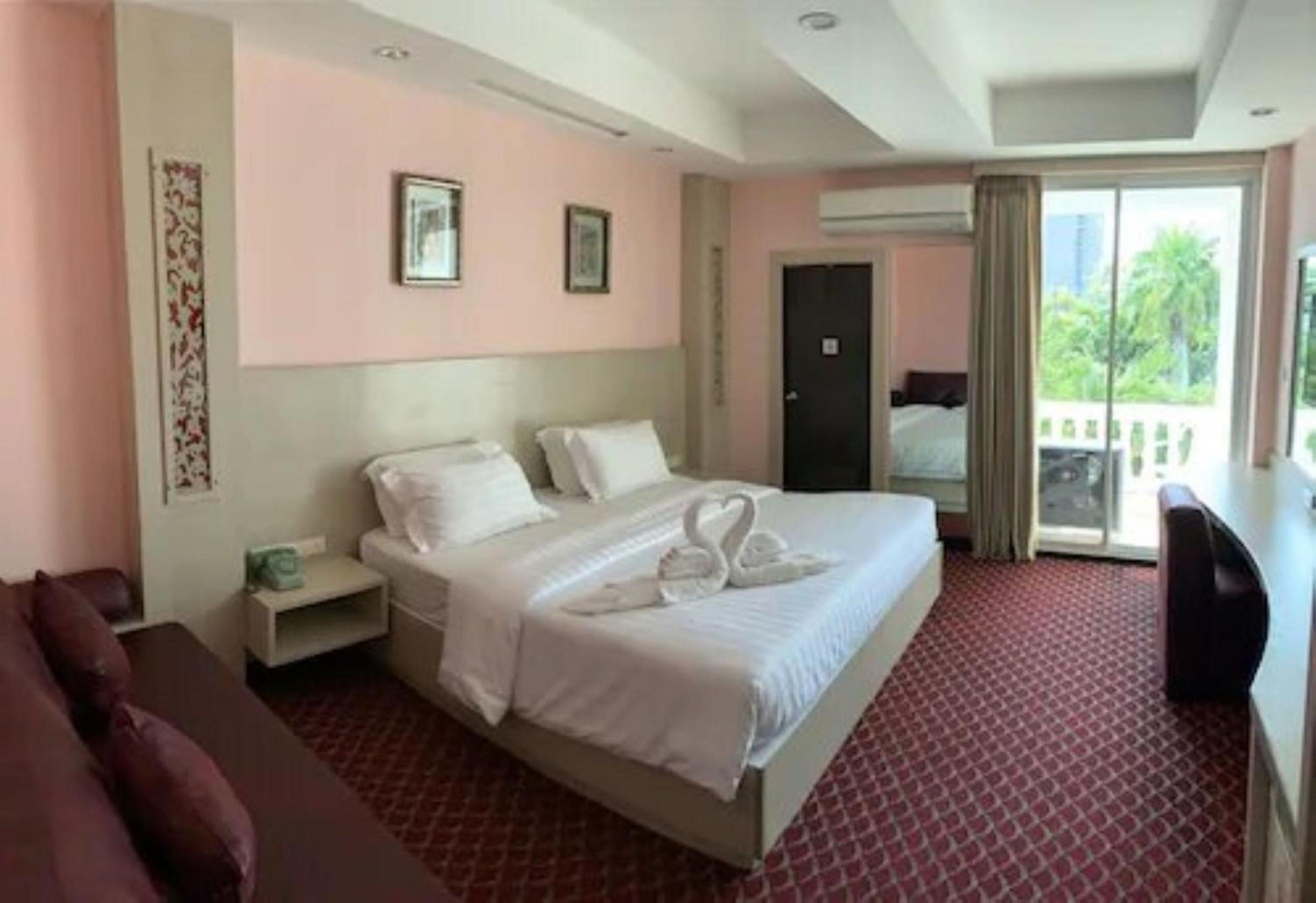 Large Double or Twin Room - Photo 5