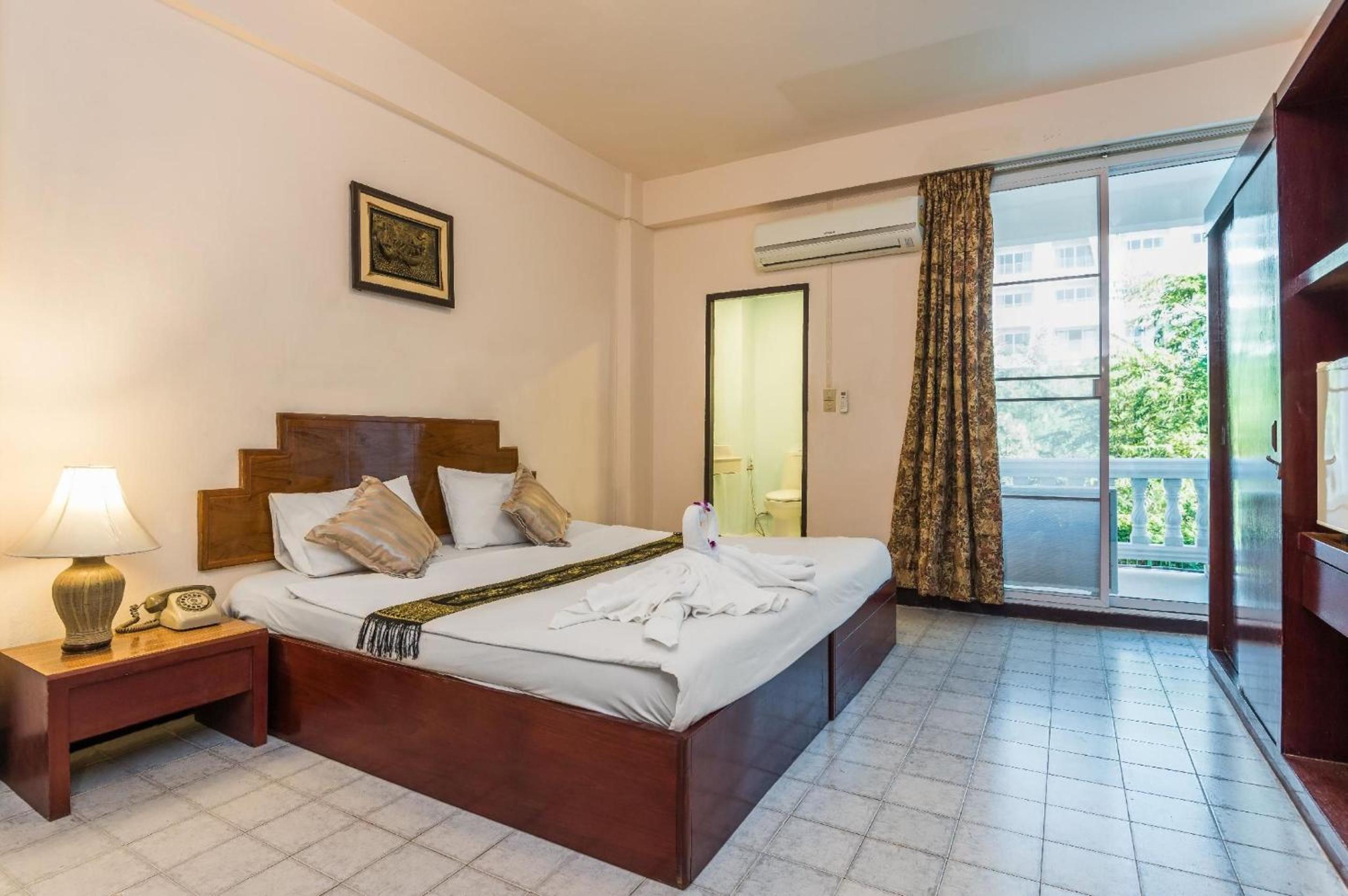 Standard Double or Twin Room - Photo 2