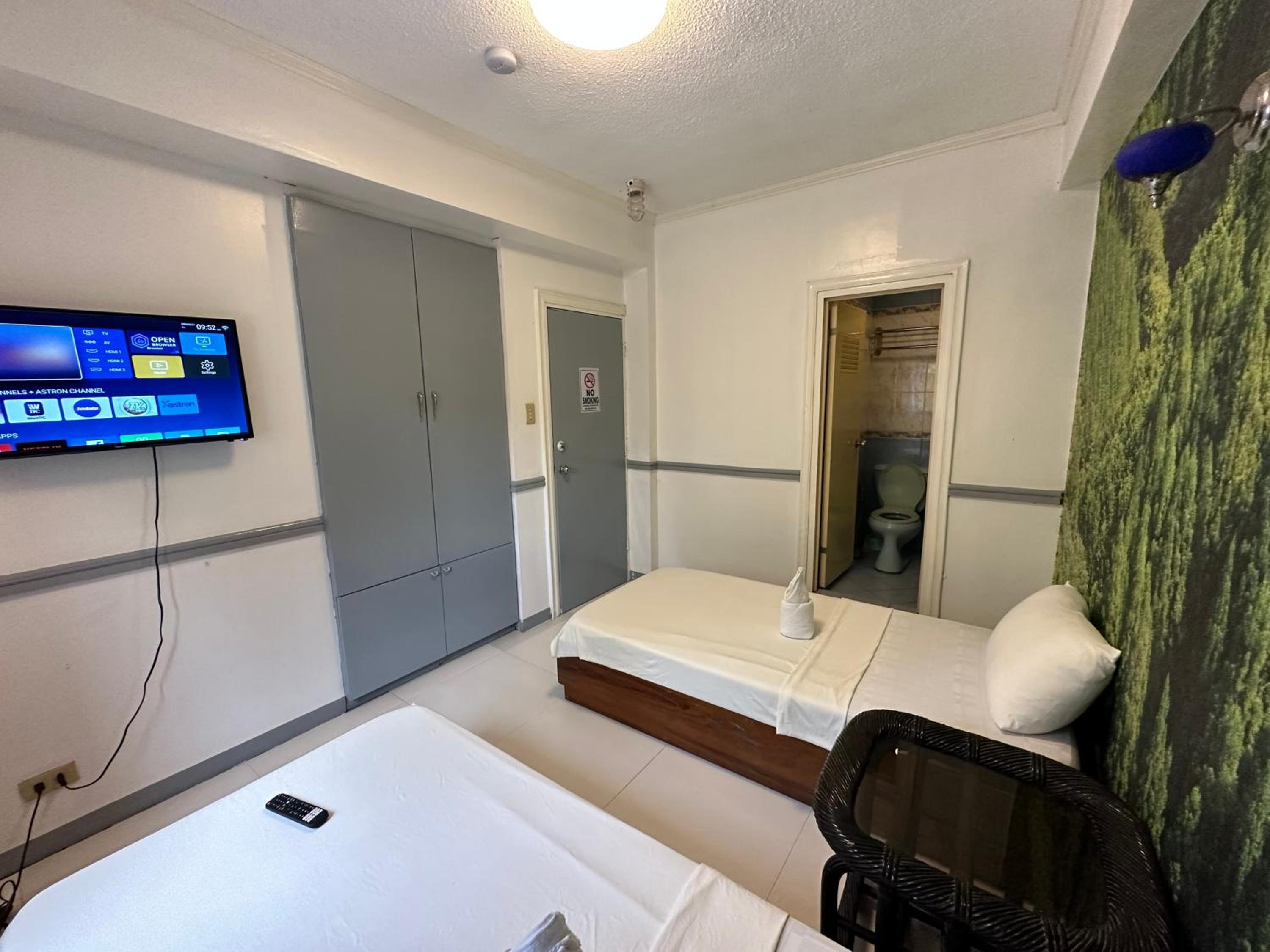 Twin Room with Bathroom