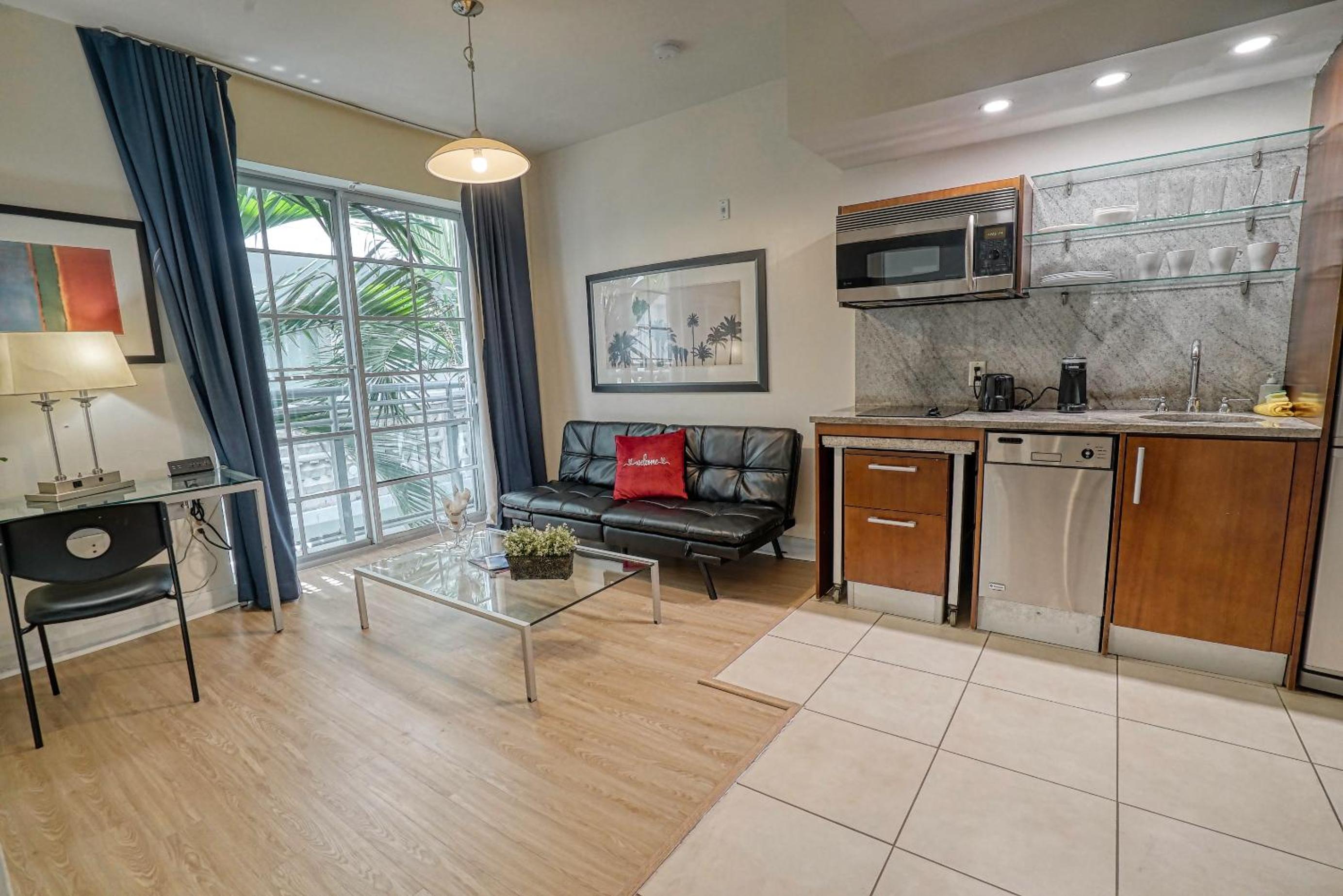 Deluxe Apartment
