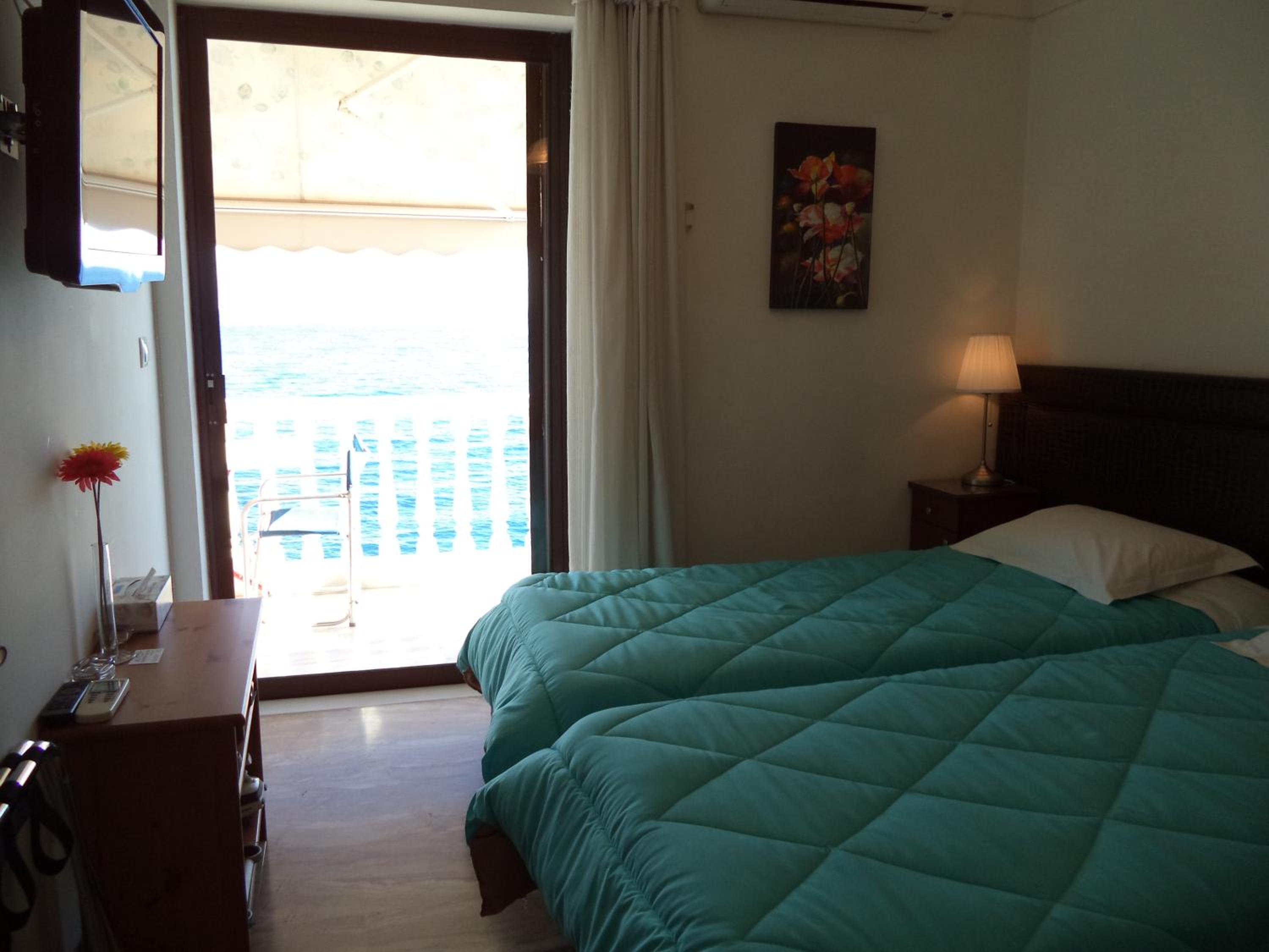 Double or Twin Apartment with Sea View (2 adults) - Photo 1