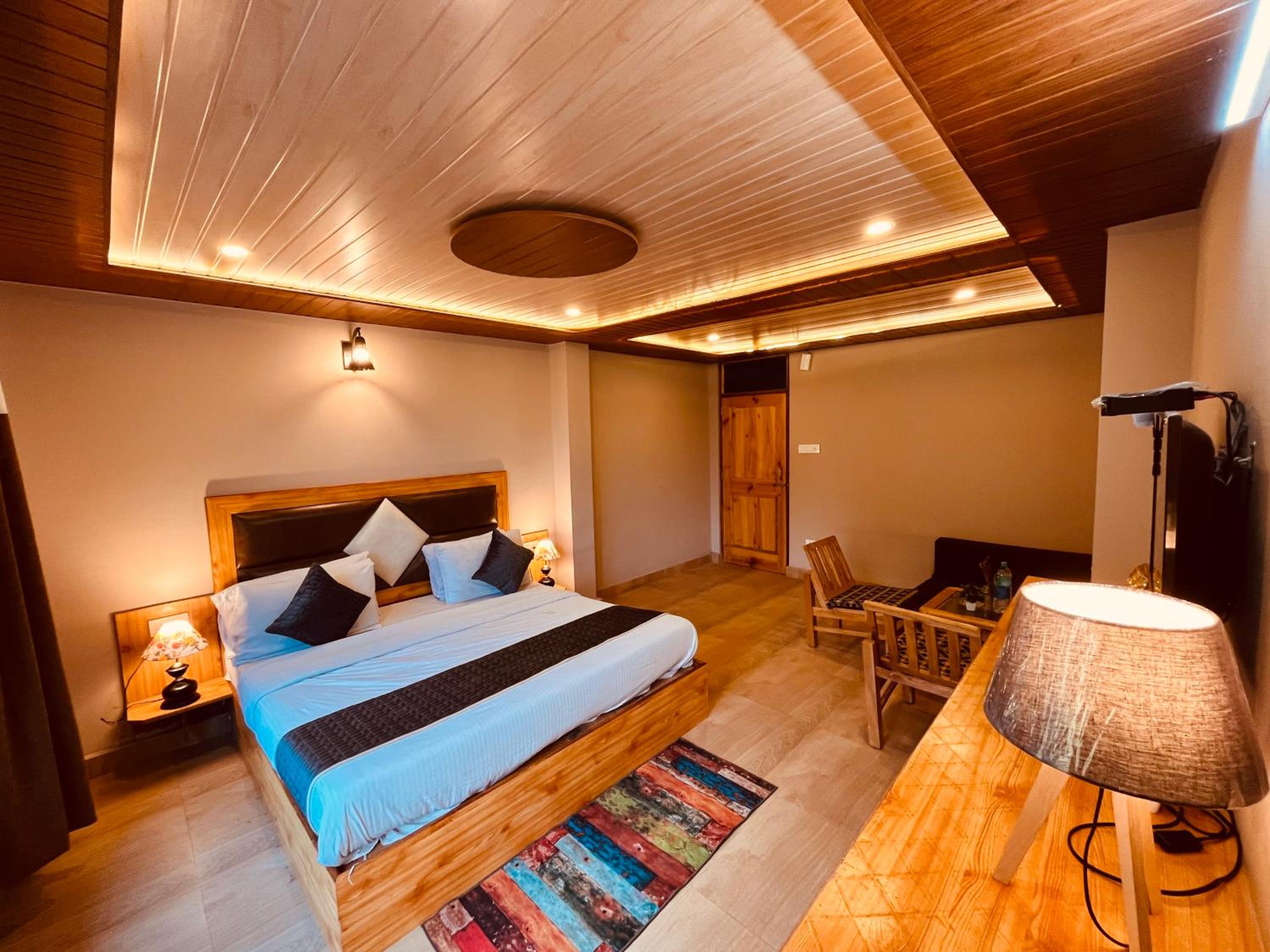 Deluxe Room - Photo 2