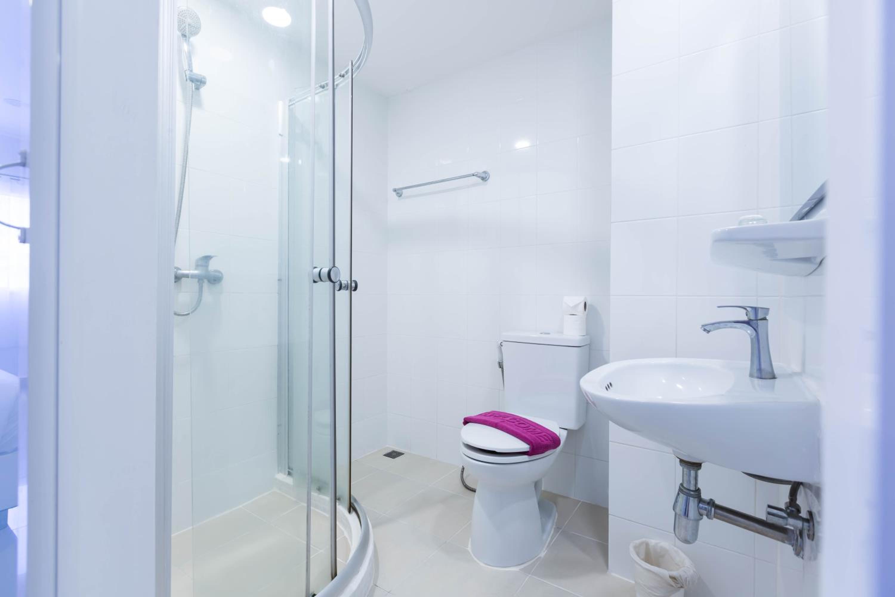Deluxe Double or Twin Room with Pool View photo 2