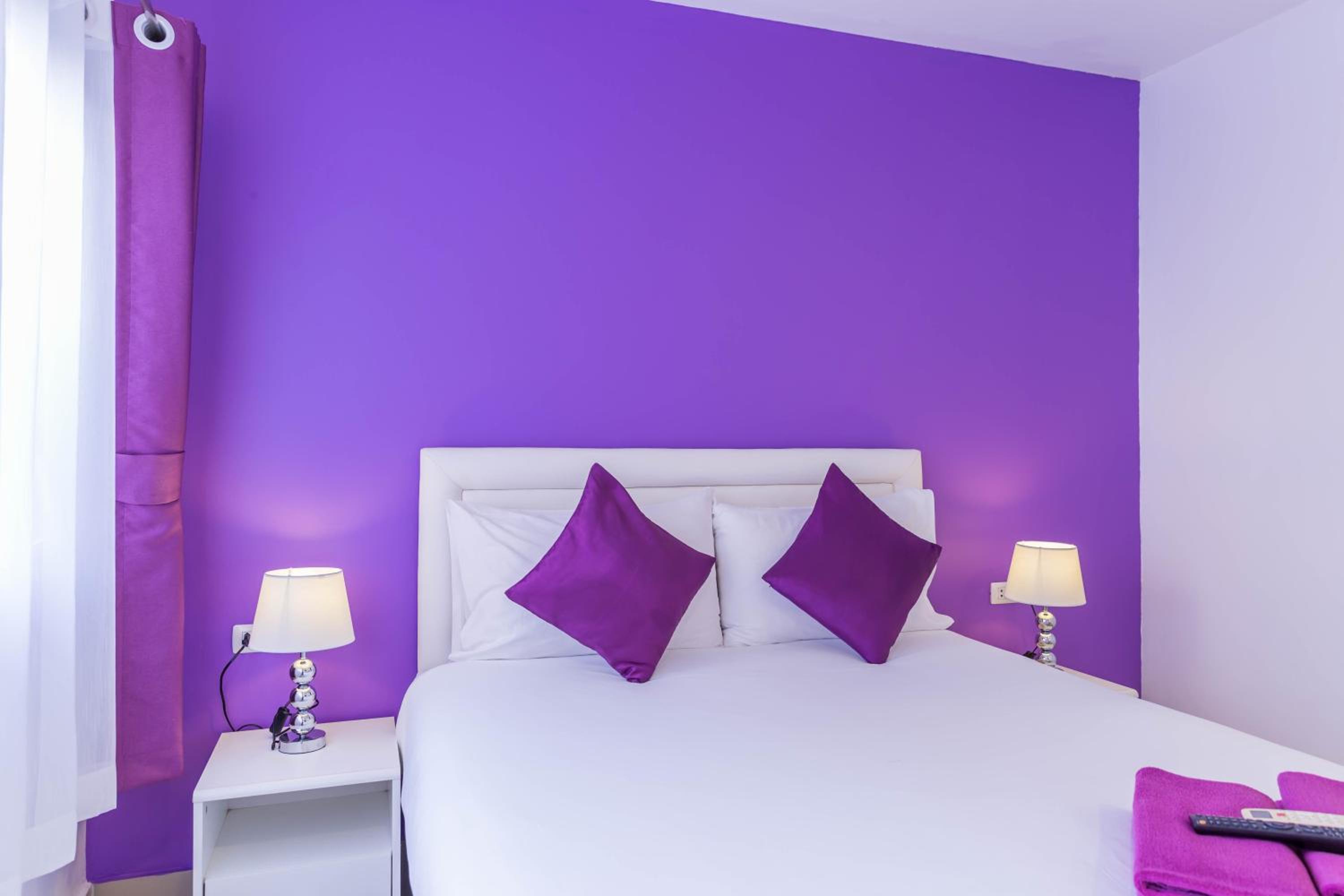 Deluxe Double or Twin Room with Pool View photo 3