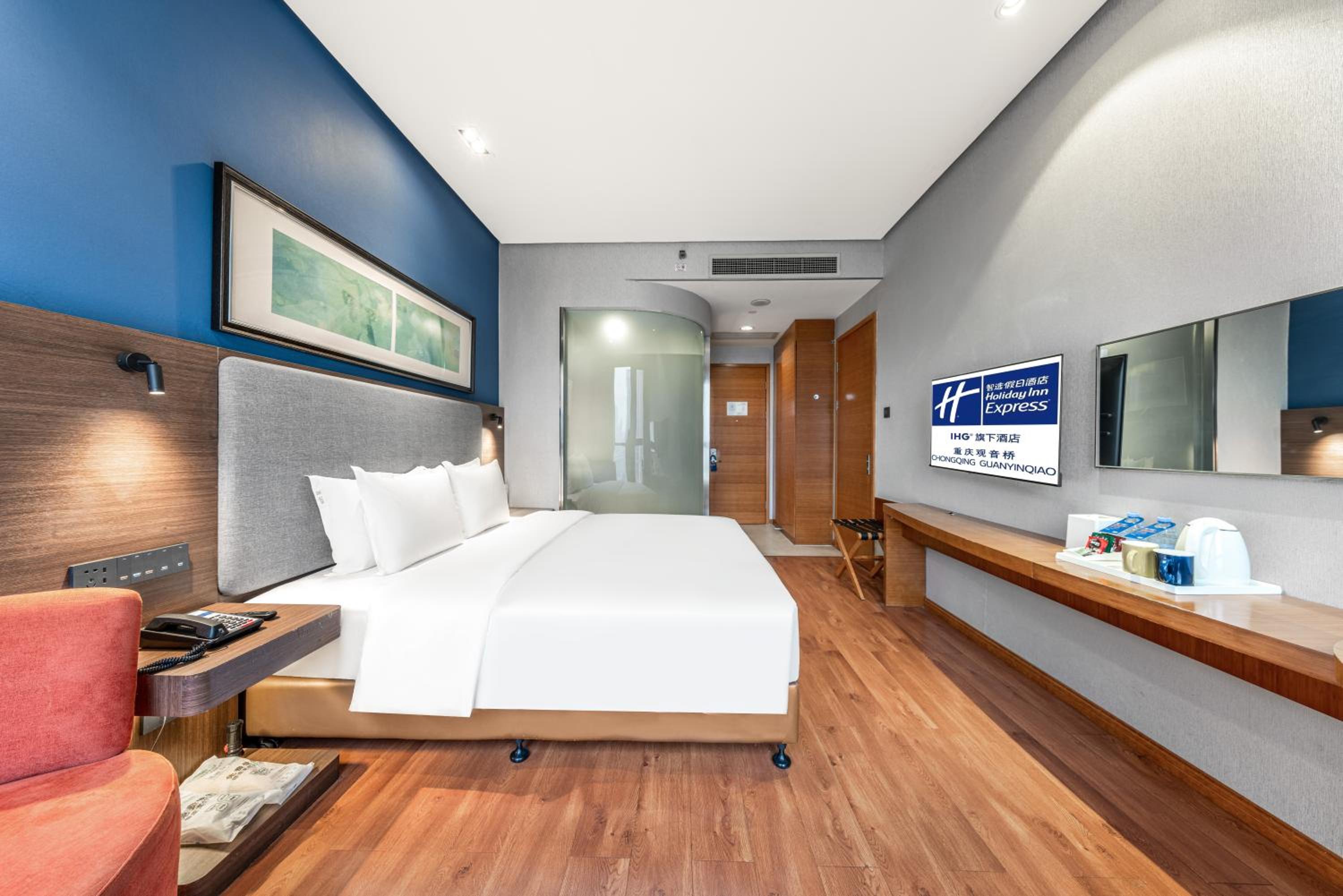 Standard King Room - Photo 6