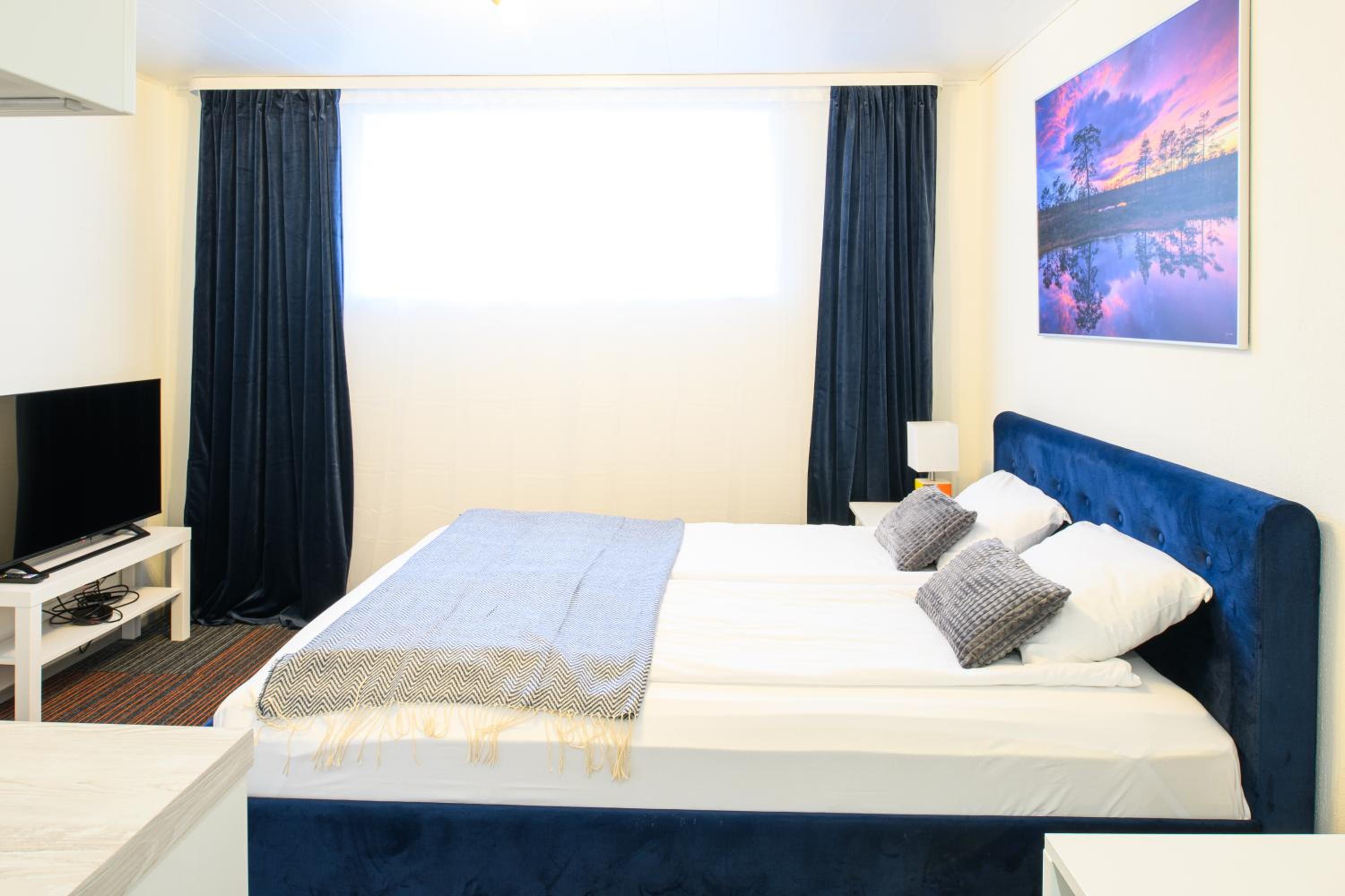 Studio Apartment - Photo 10