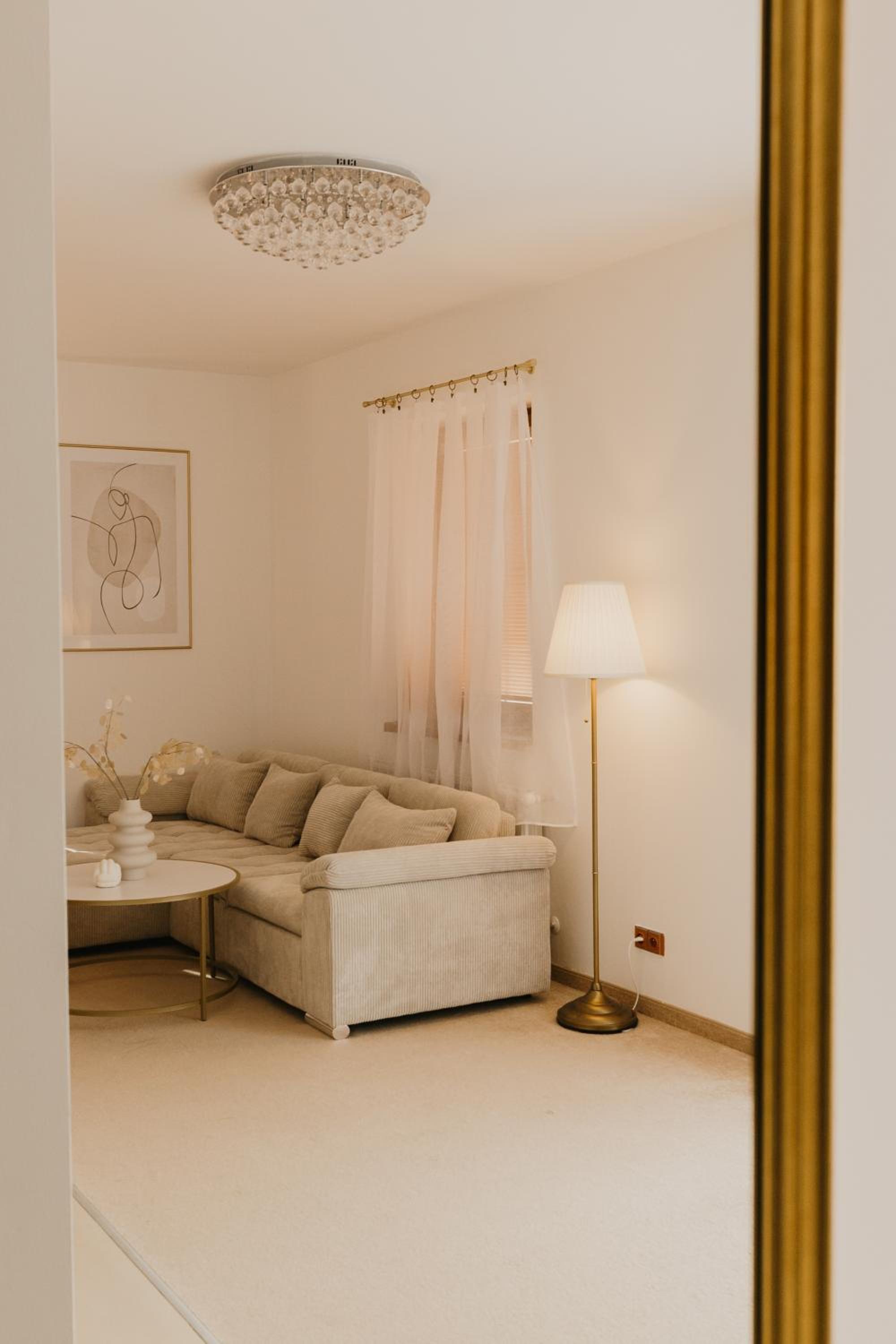 One-Bedroom Apartment photo 2