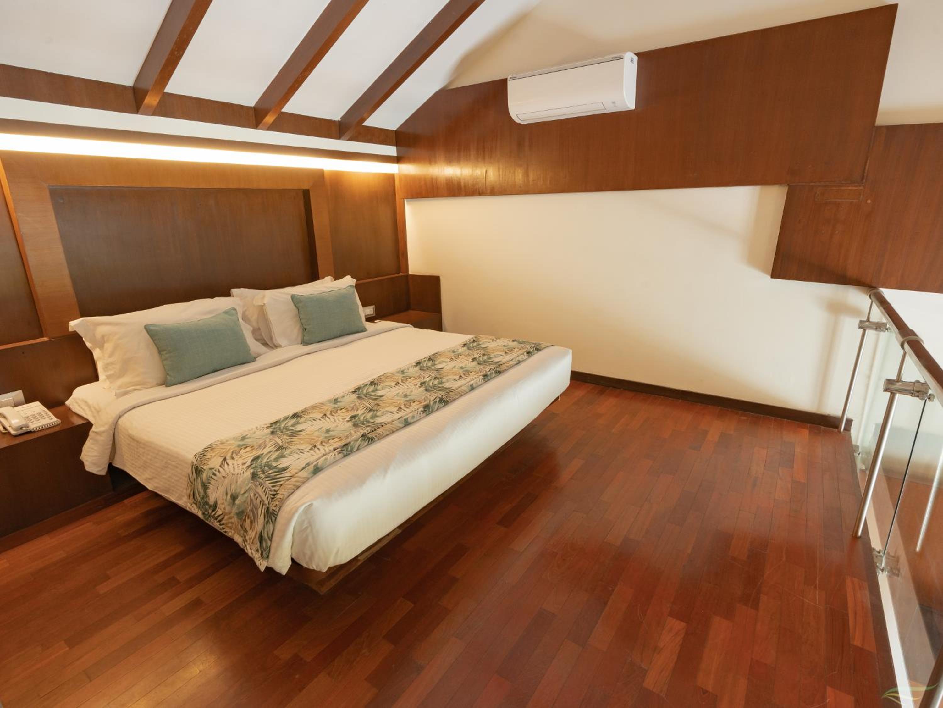 Duplex Lake View - Photo 3