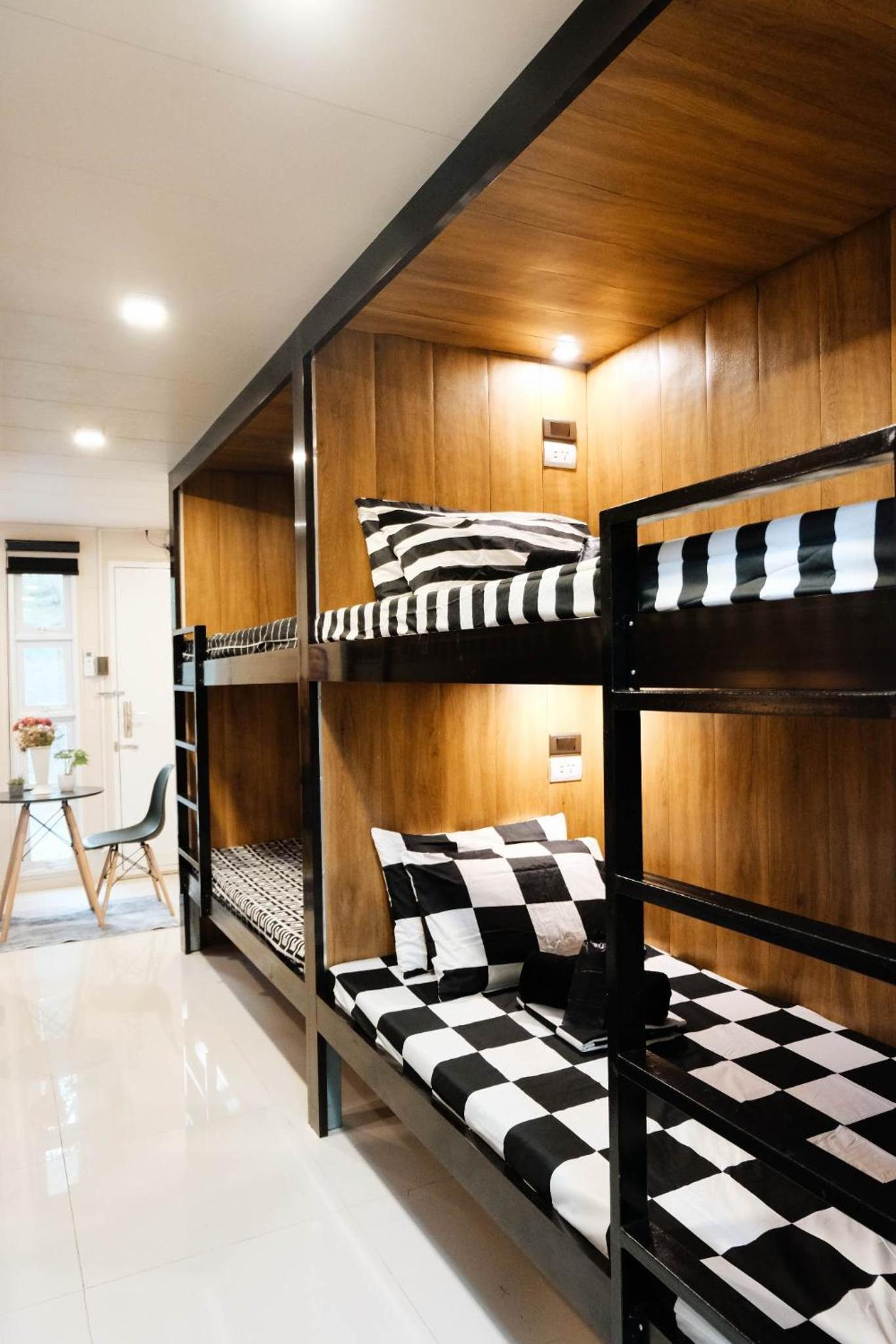 Bed in 8-Bed Mixed Dormitory Room photo 1