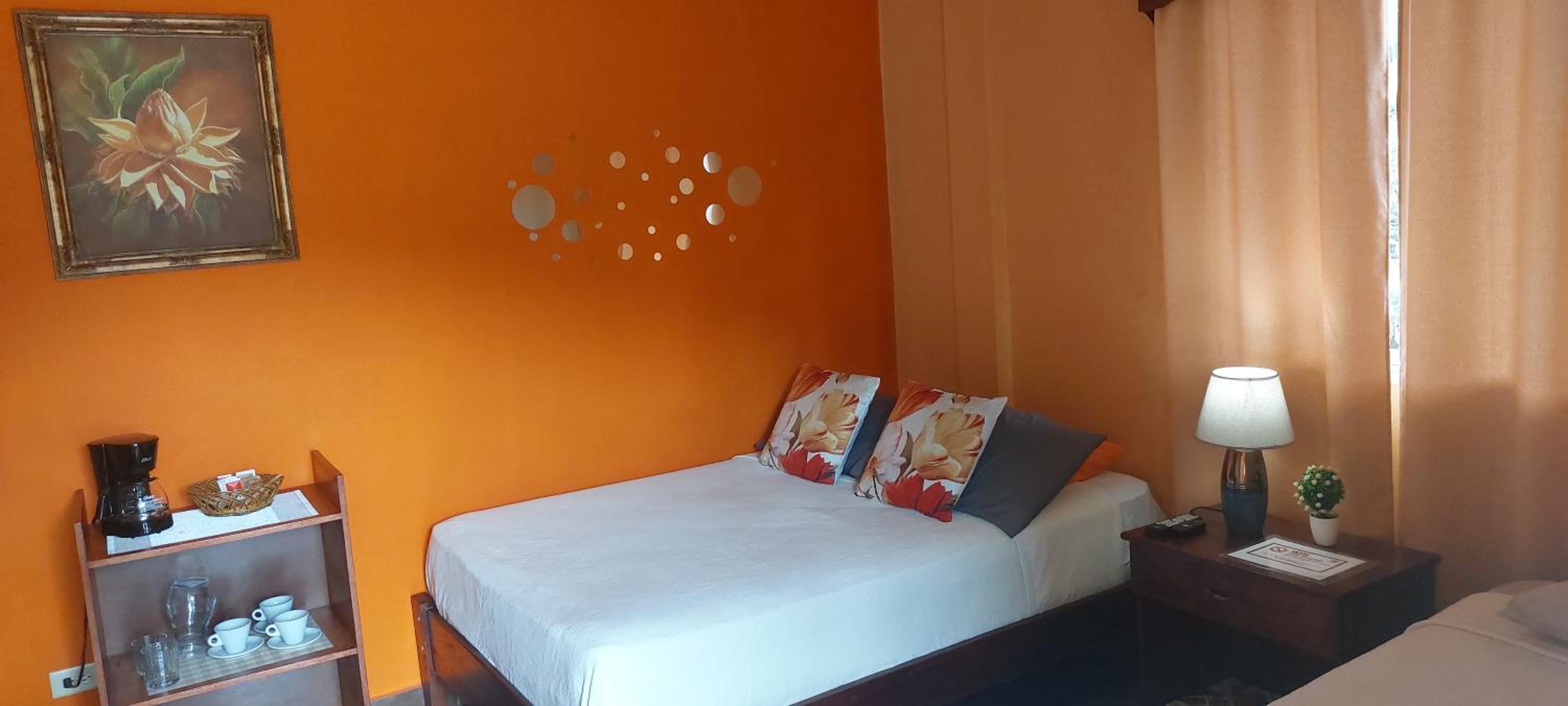 Basic Triple Room photo 2