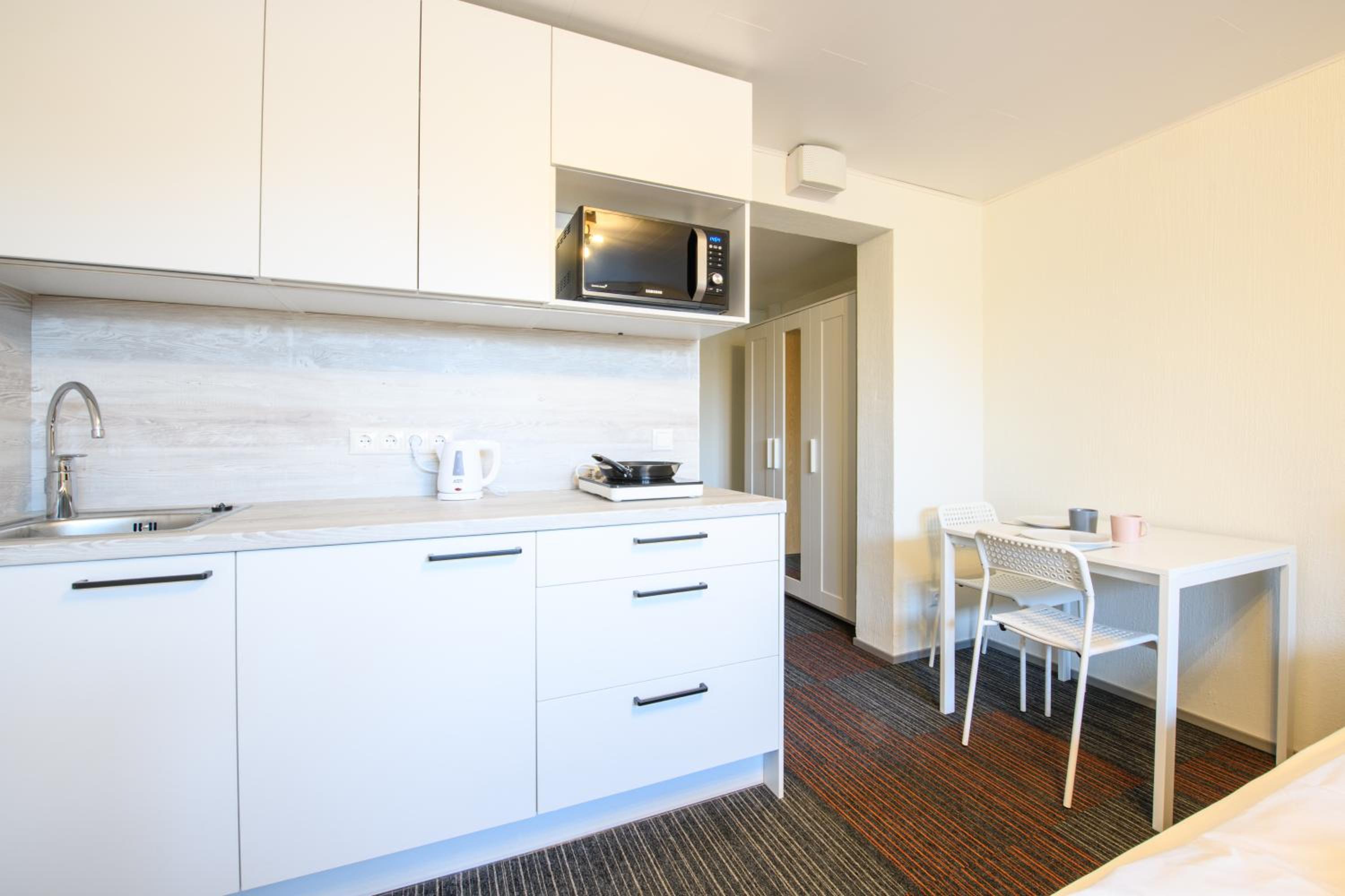 Studio Apartment - Photo 9