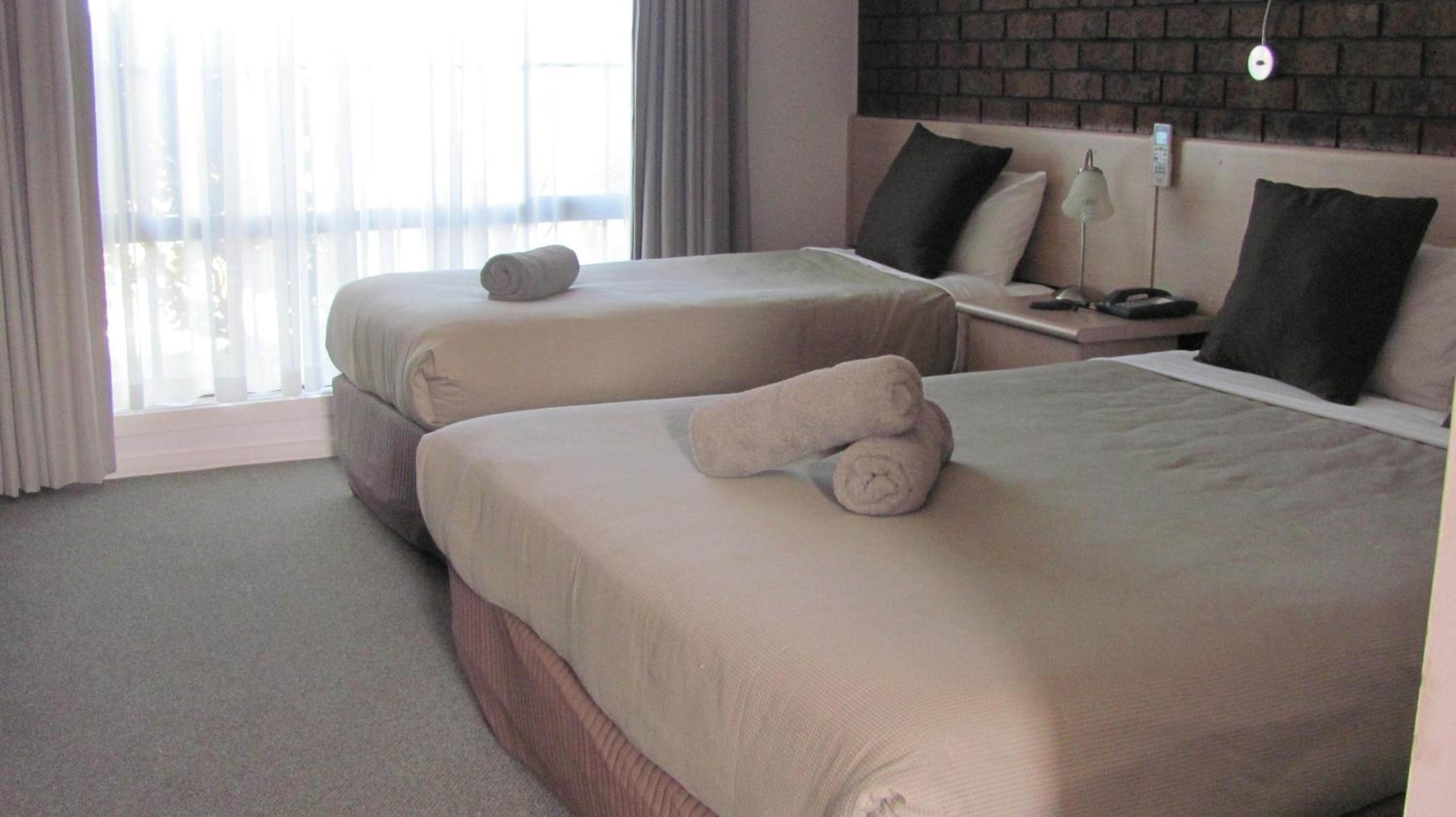 Standard Double or Twin Room - Photo 3