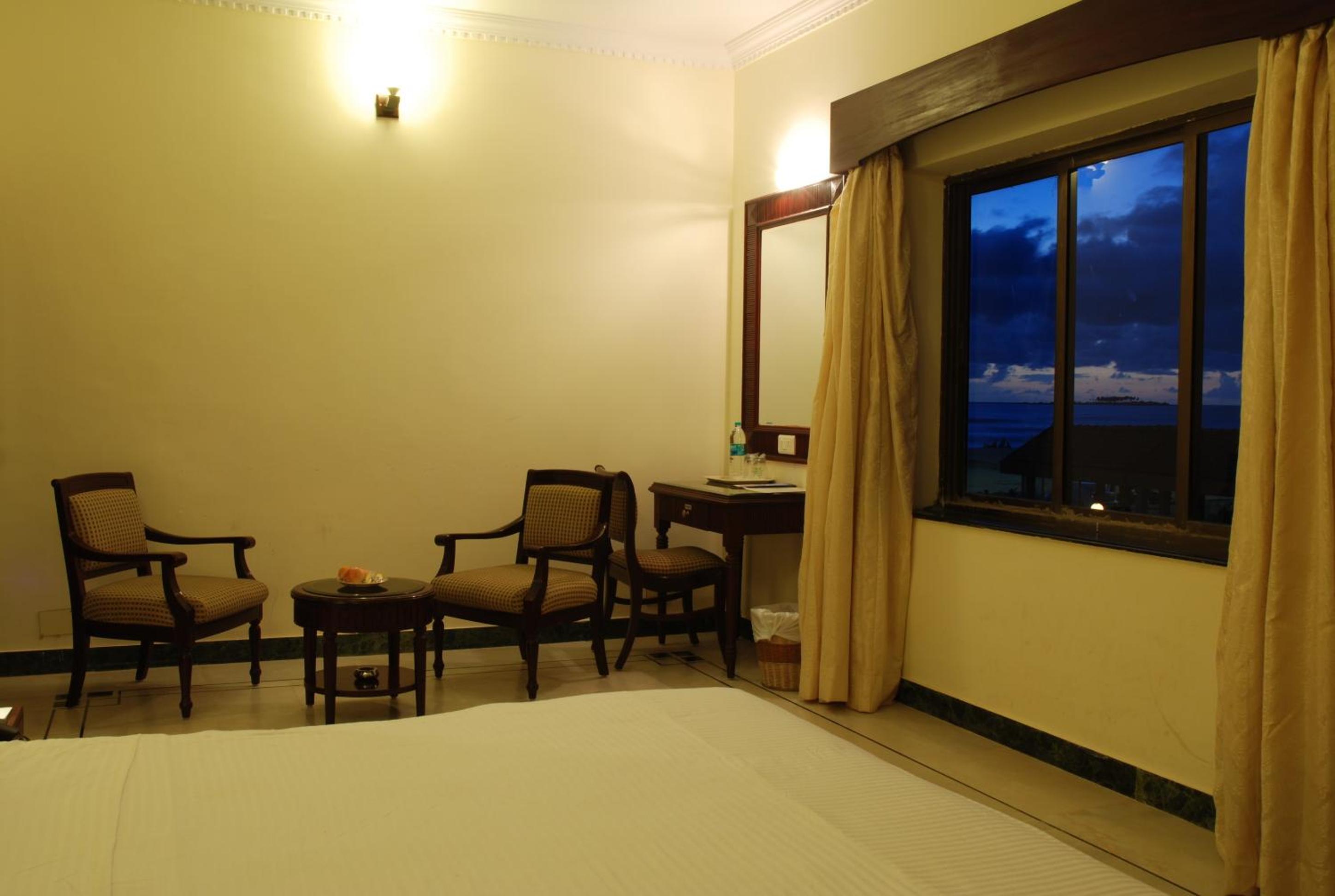 Deluxe Double Room with Sea View - Photo 1
