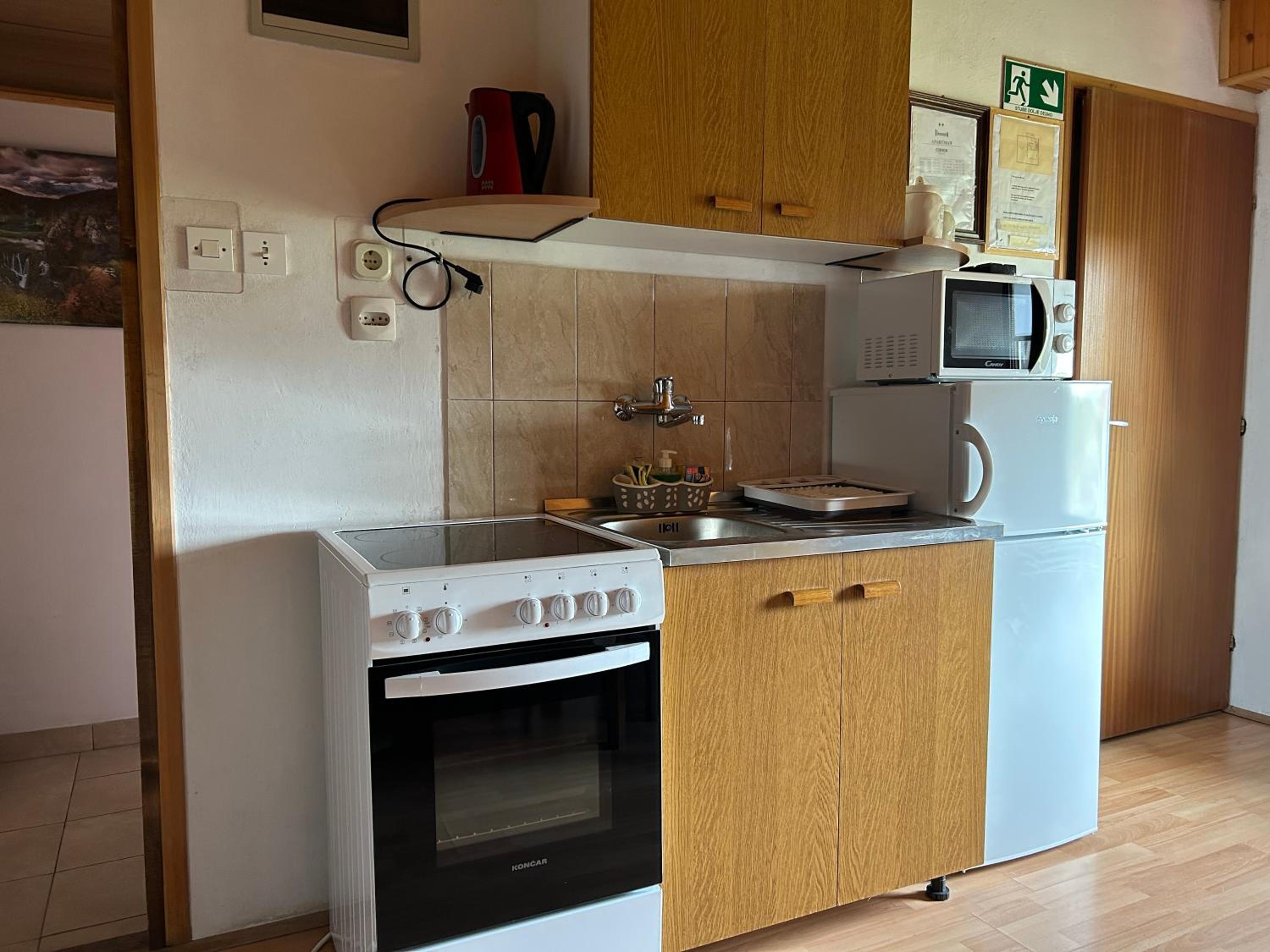 One-Bedroom Apartment - Photo 4