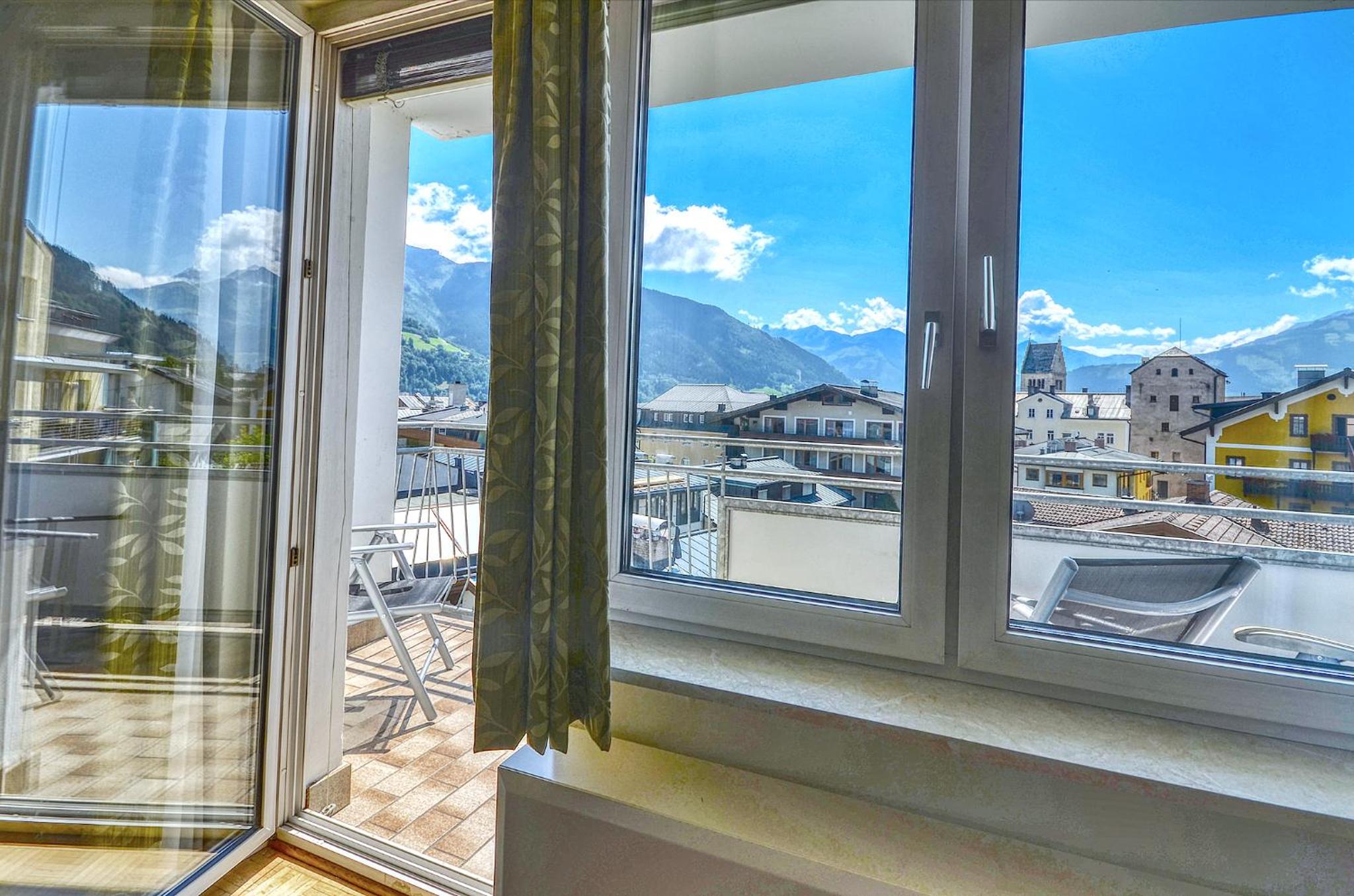 Apartment with Mountain View photo 2