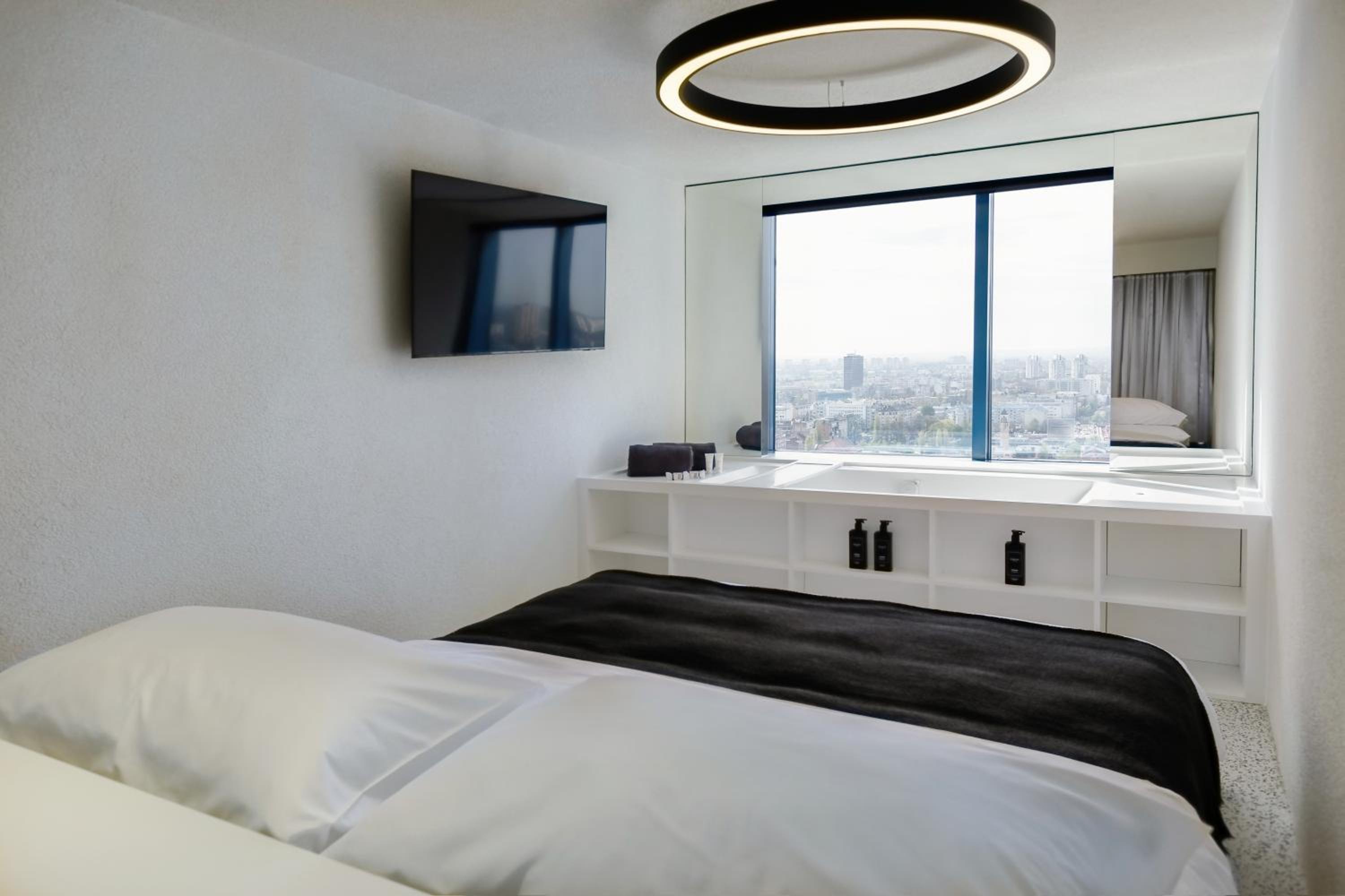 Zonar Spacebath Room - Photo 1