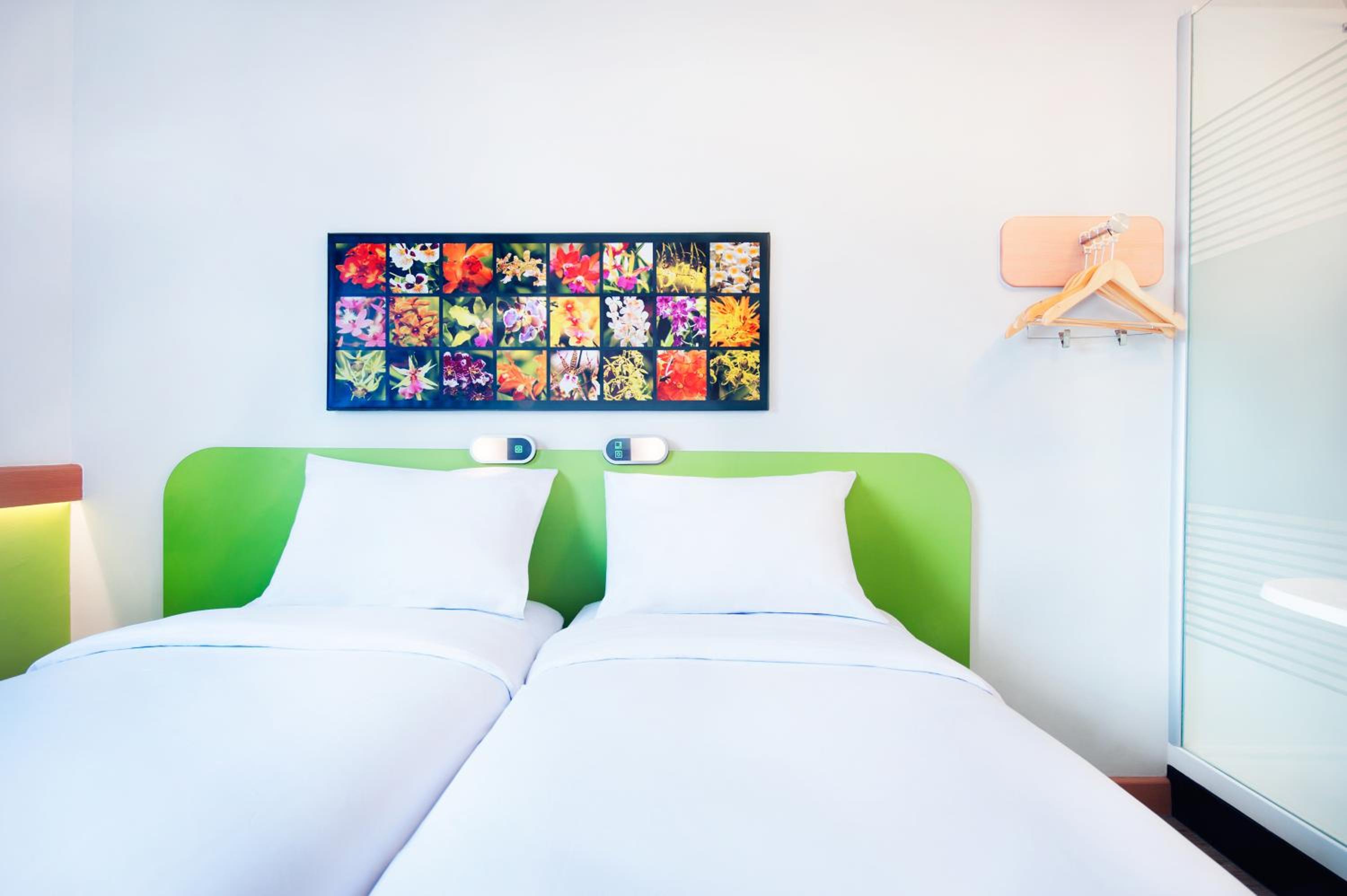 Standard Twin Room photo 1