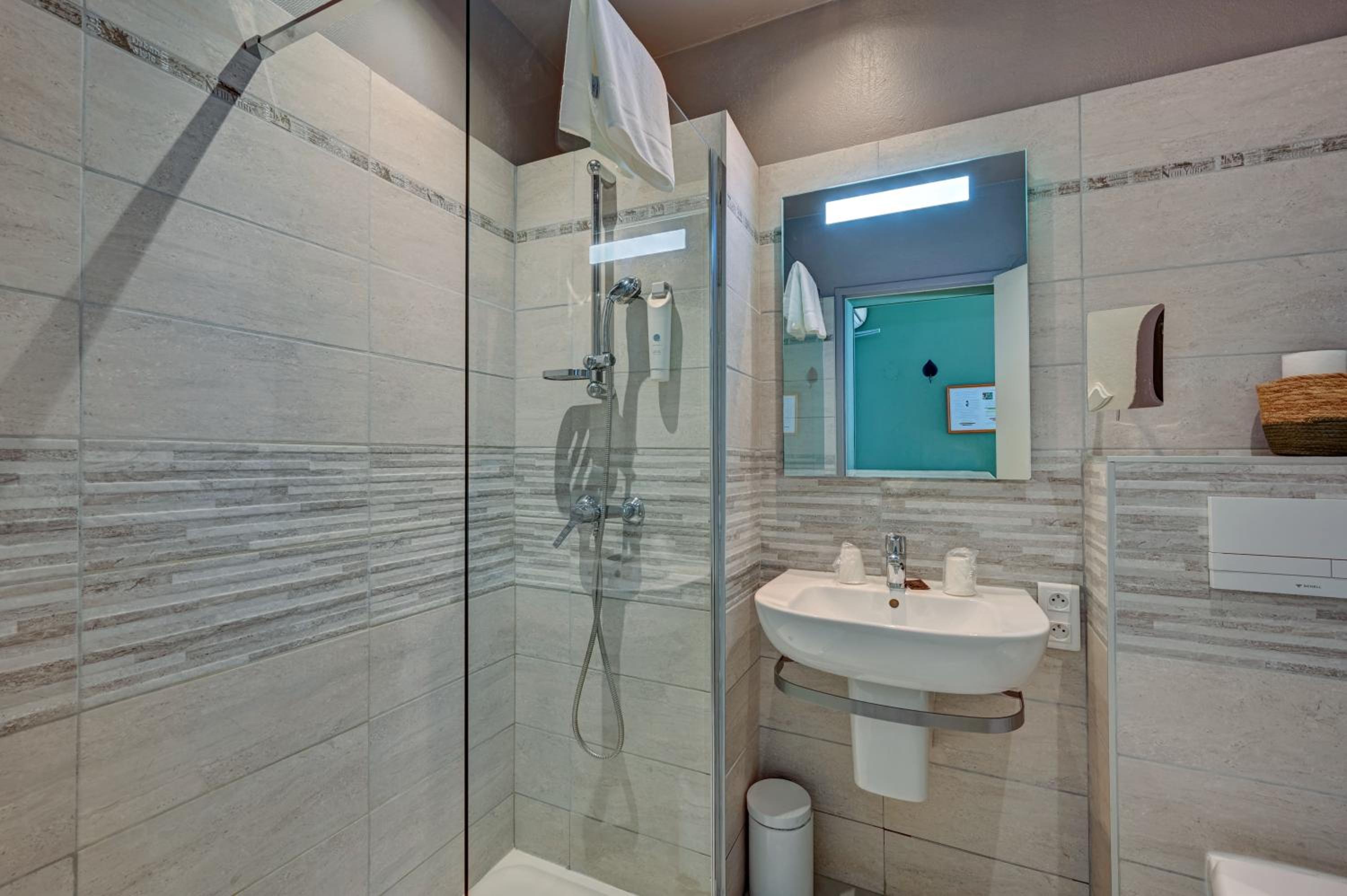 Superior Room - Photo 8