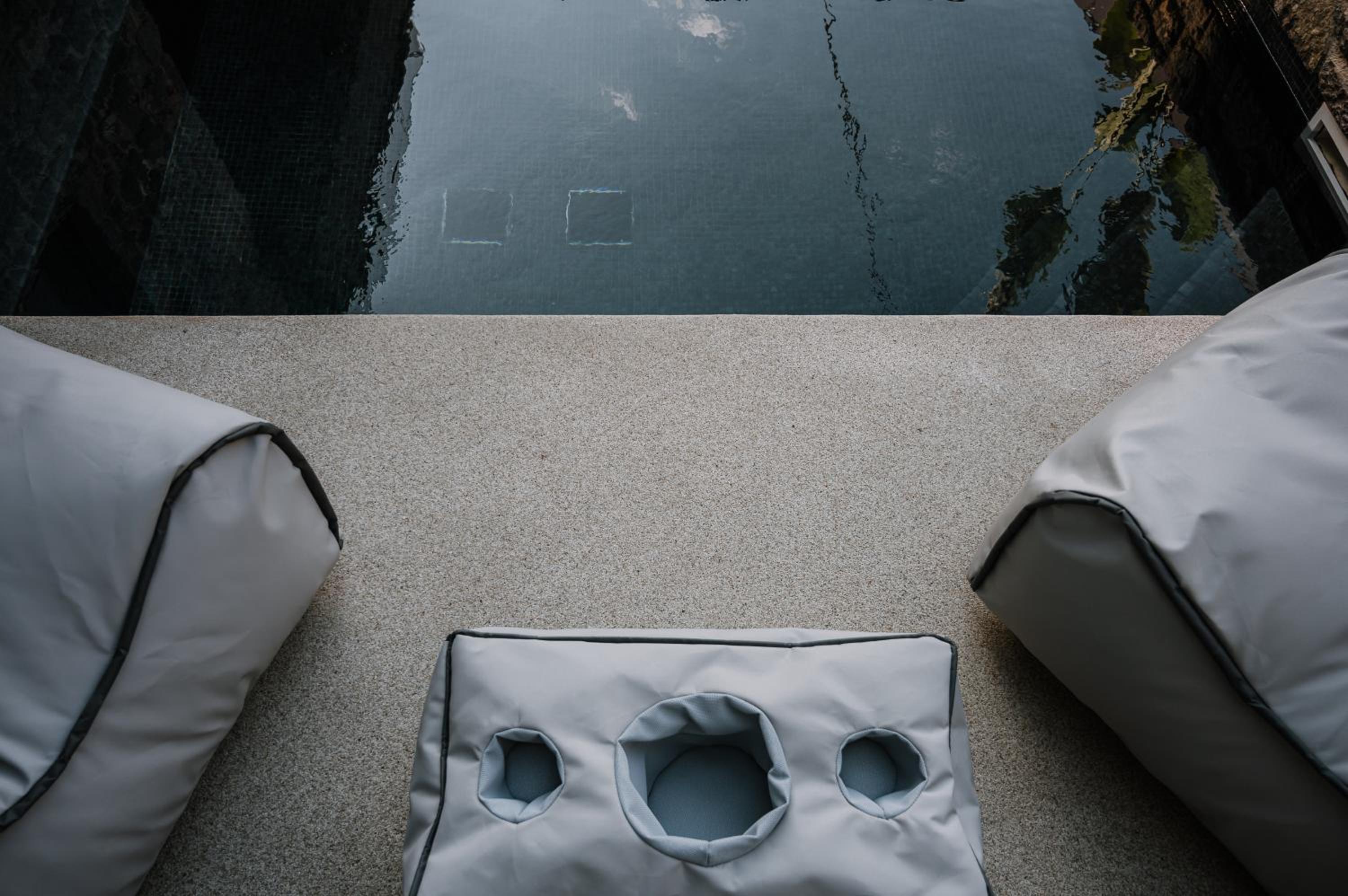 Suite with Private Pool - Photo 26