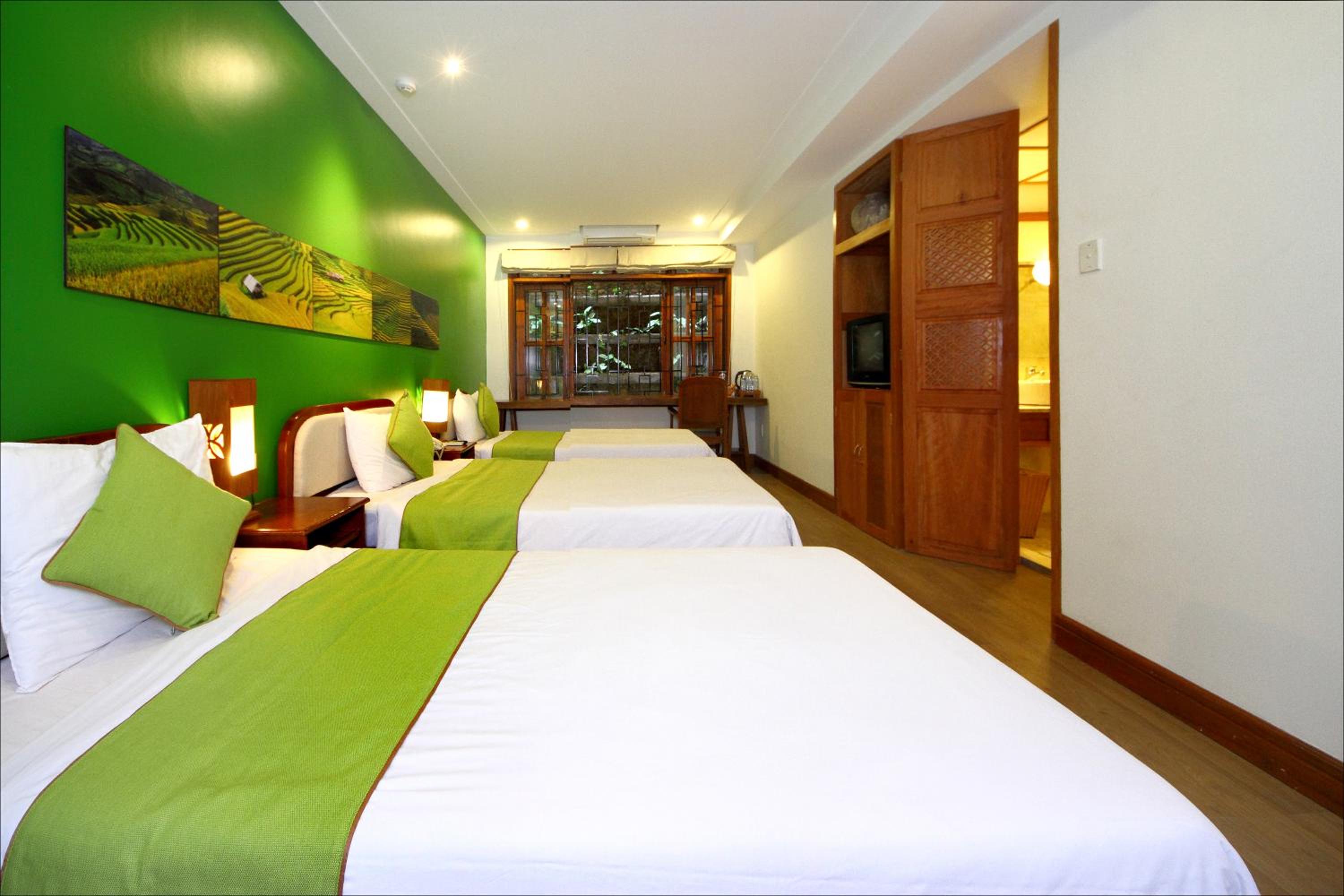 Triple Room with Bathroom