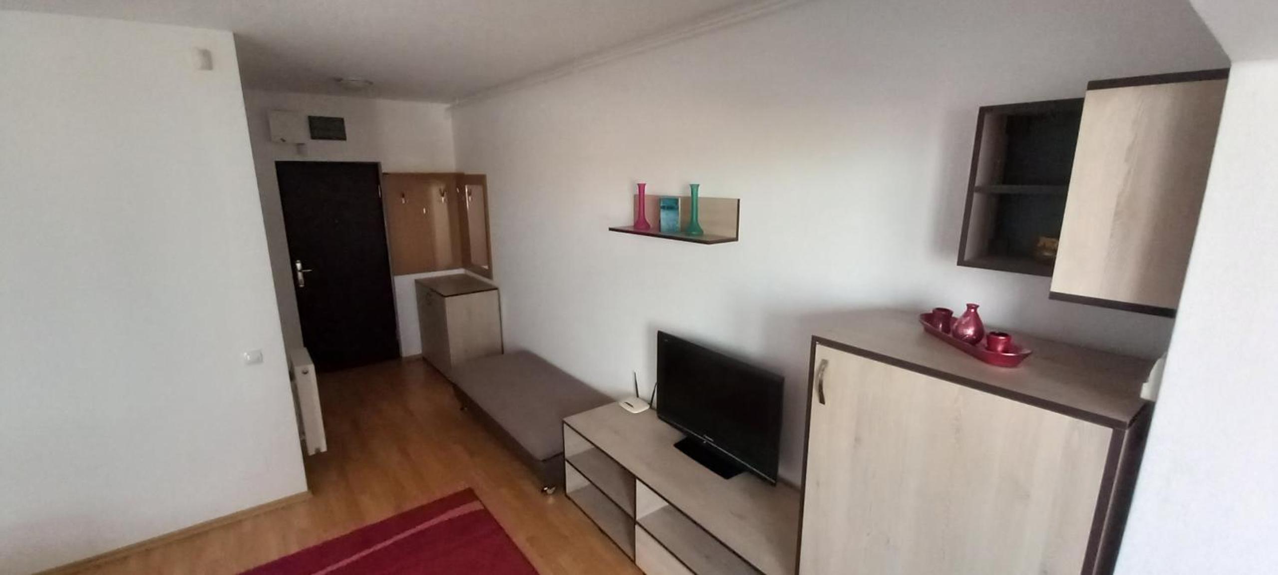 One-Bedroom Apartment - Photo 7