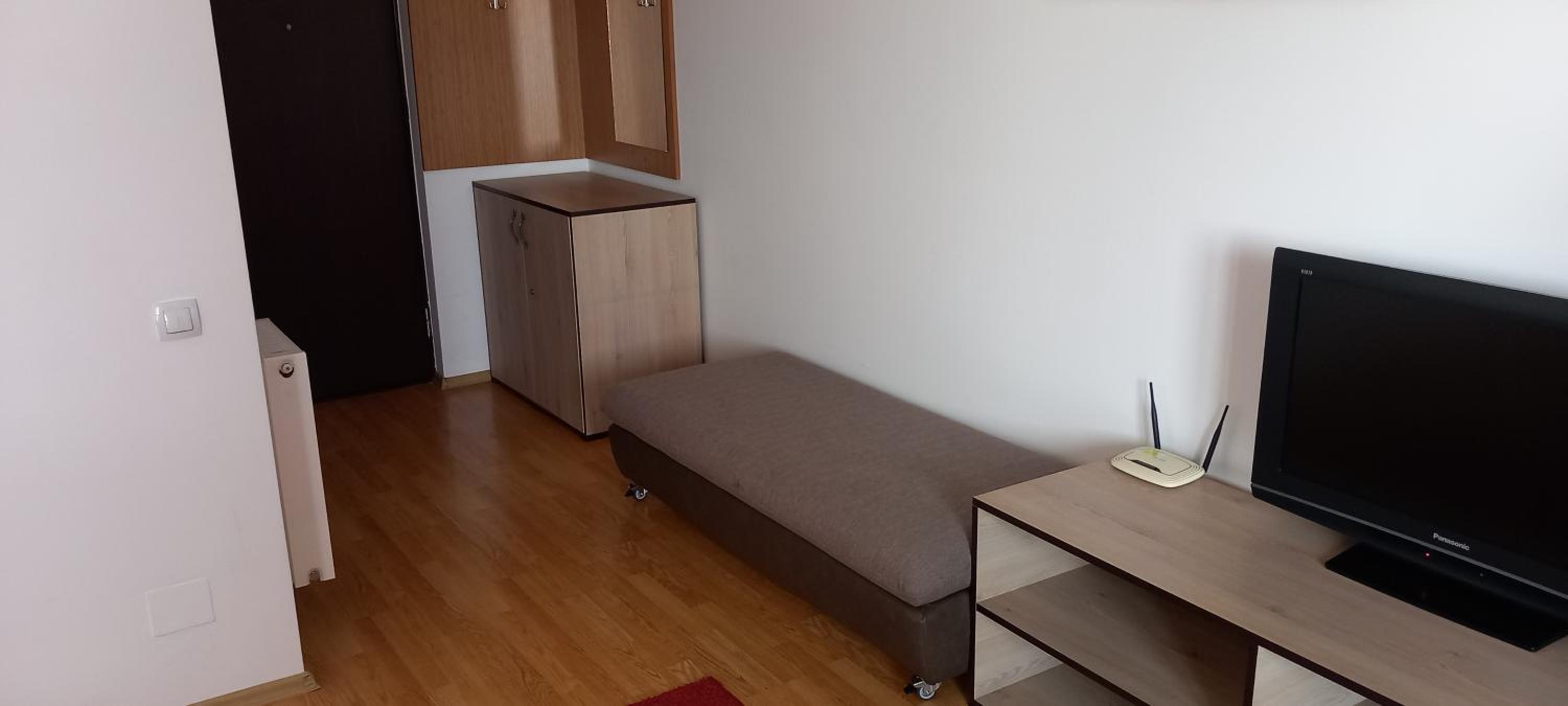 One-Bedroom Apartment - Photo 9