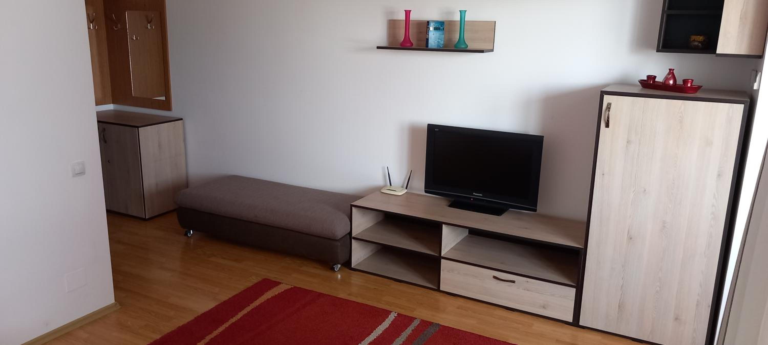 One-Bedroom Apartment - Photo 11