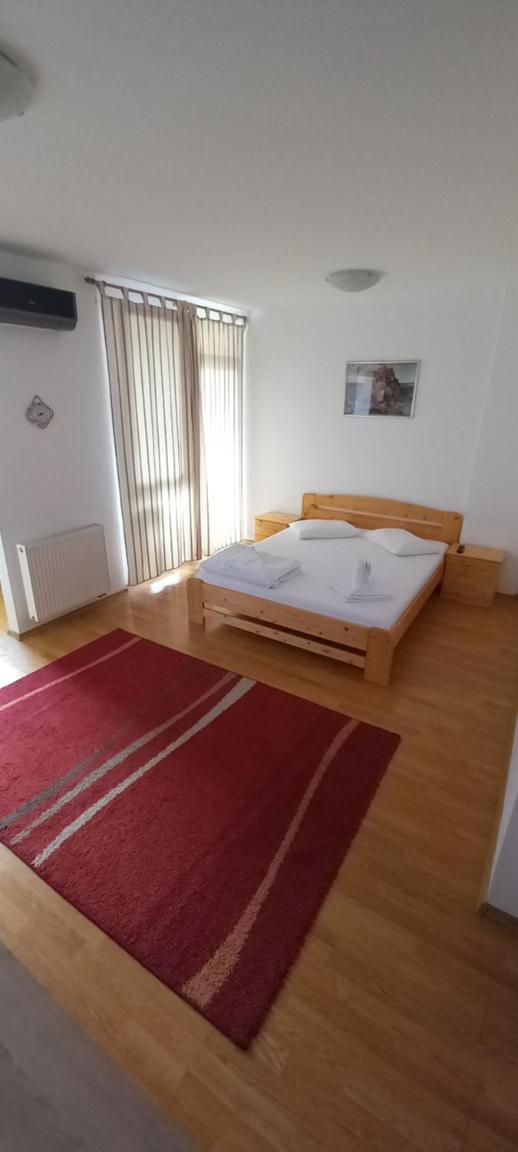 One-Bedroom Apartment - Photo 16