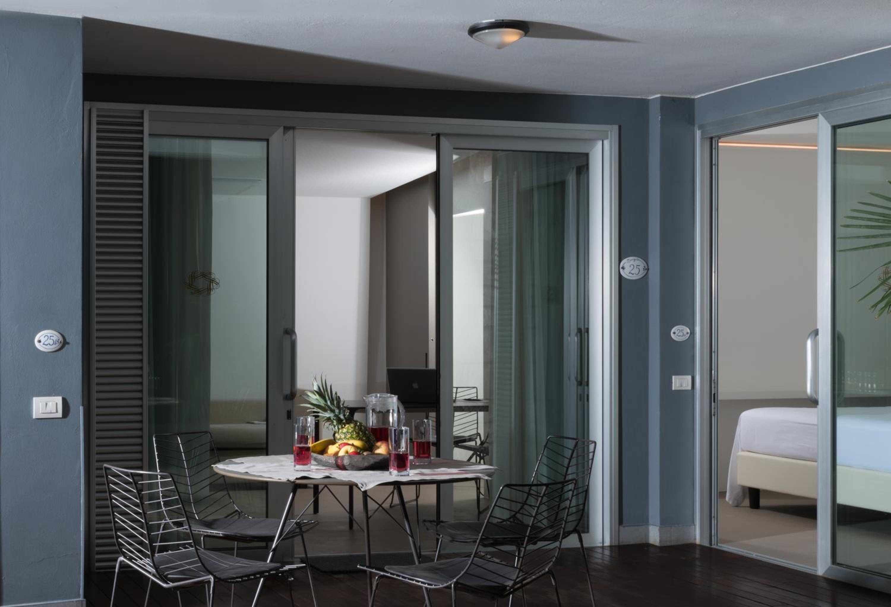 Two-Bedroom Bungalow - Photo 4