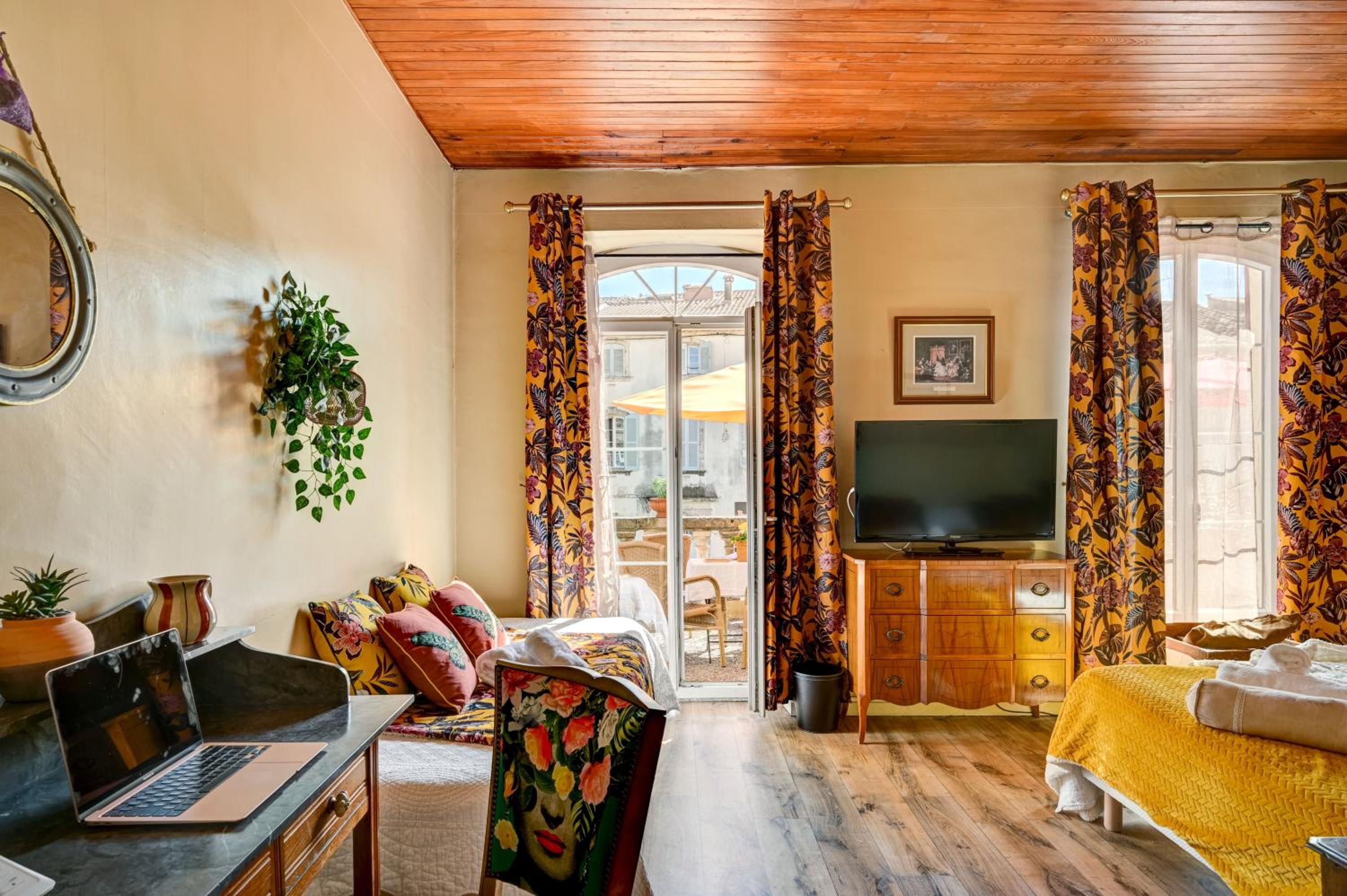 Privilege Triple Room with Terrace photo 3