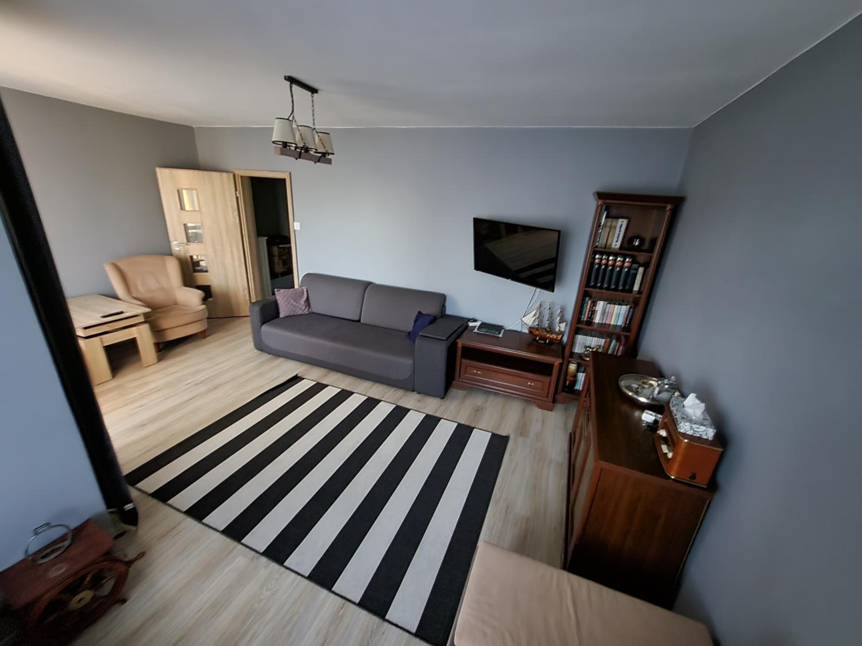 Apartment photo 2