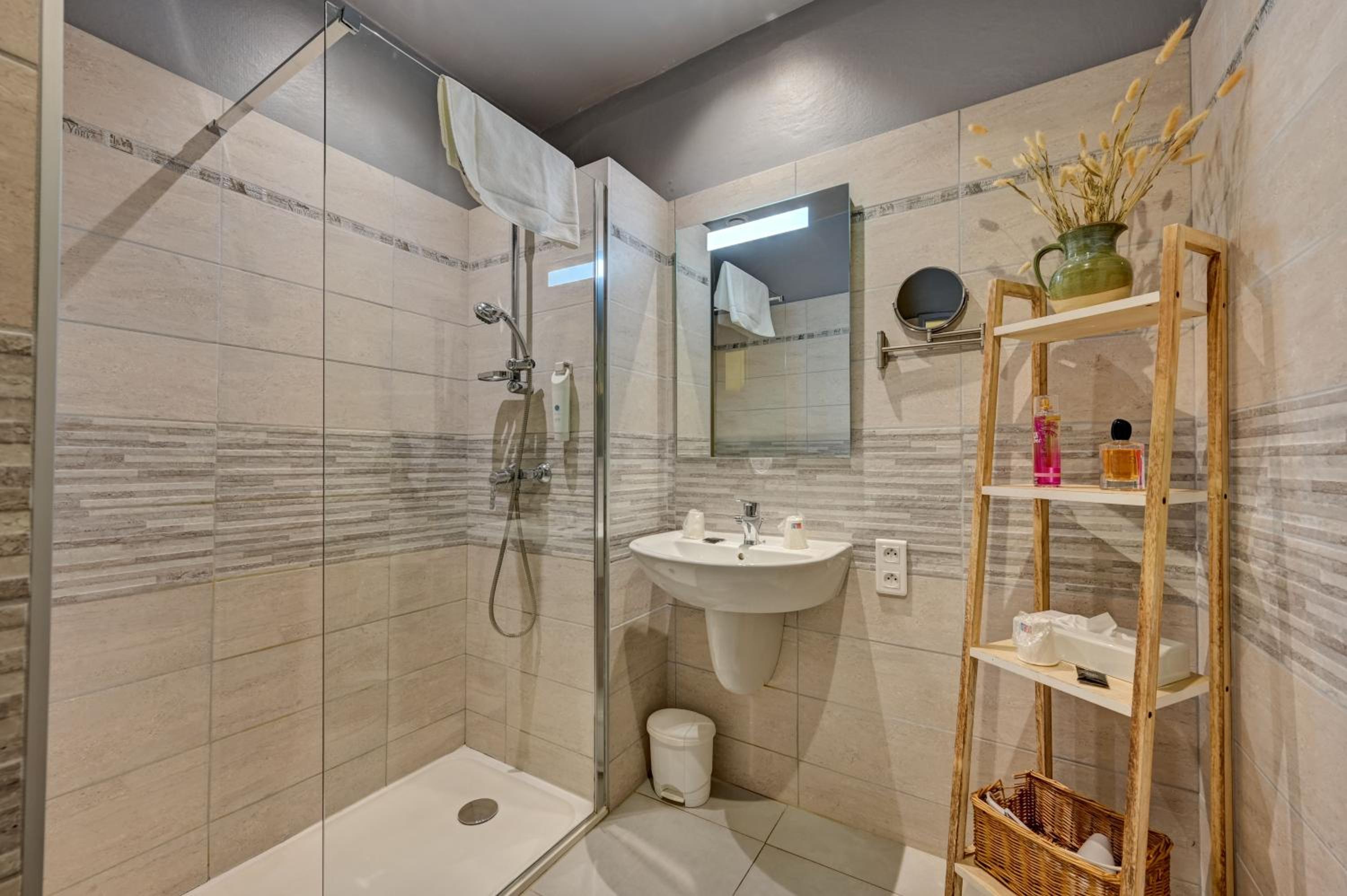 Superior Triple Room - Photo 6