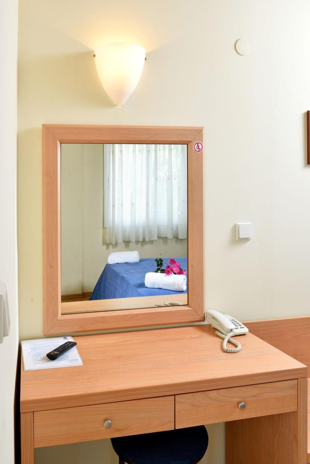 Superior Triple Room photo 2