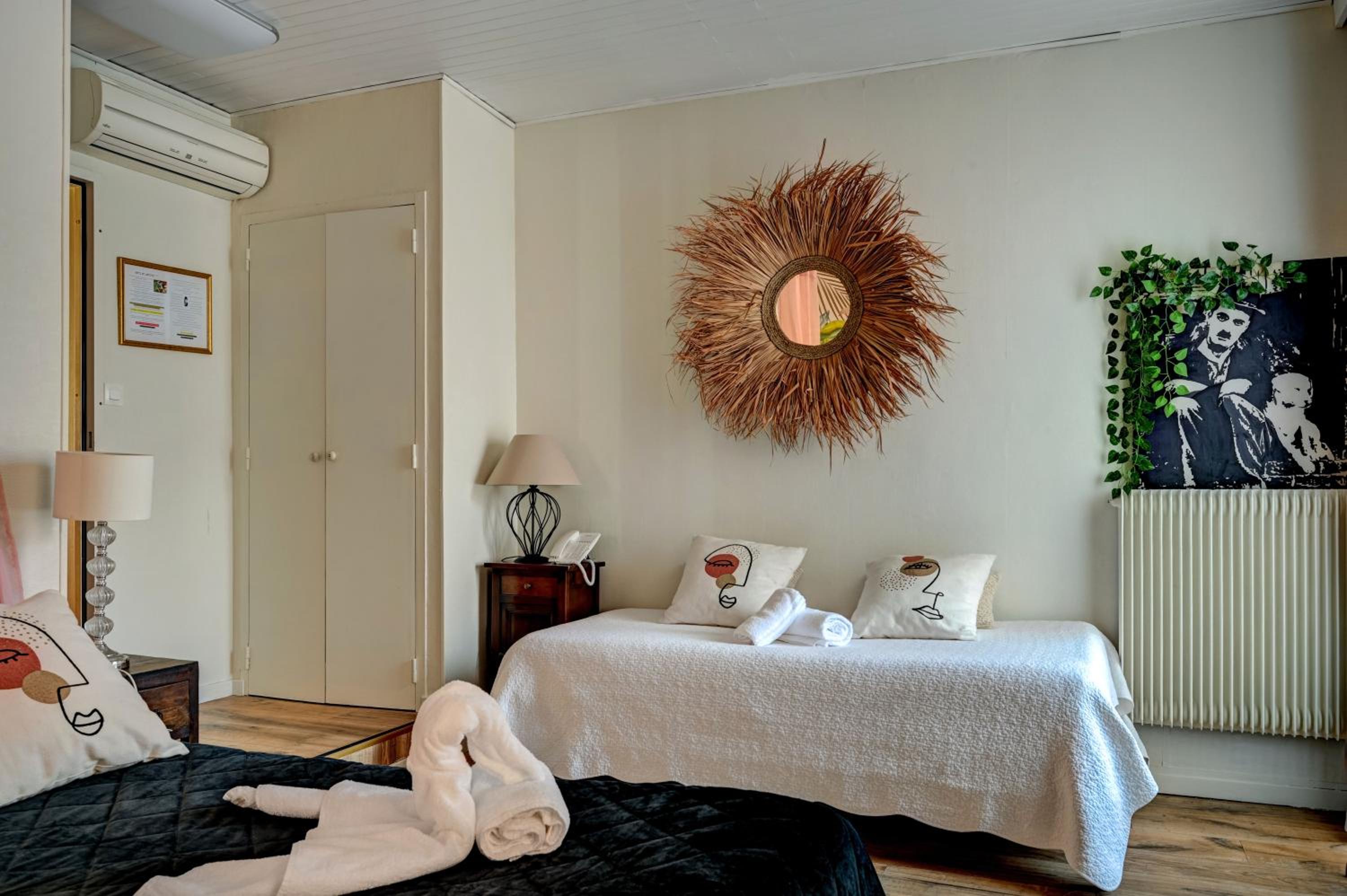 Junior Suite with Terrace - Photo 13