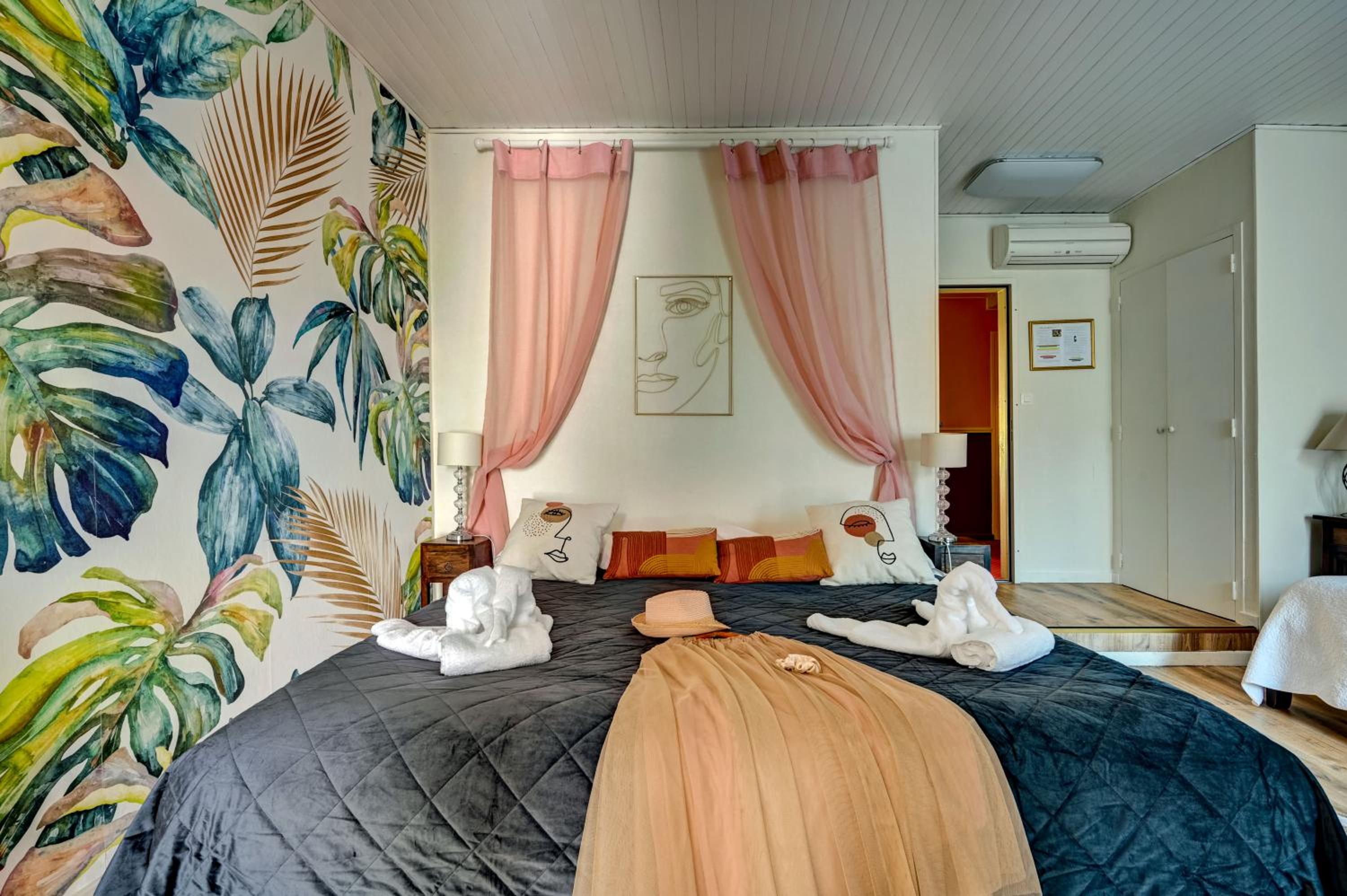 Junior Suite with Terrace - Photo 10