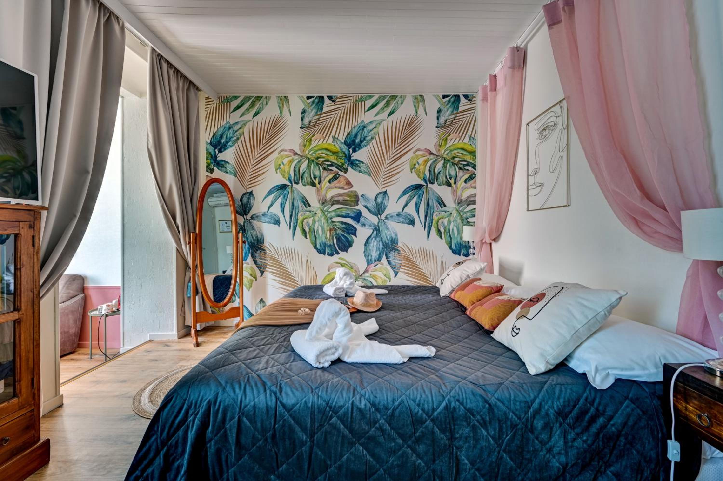 Junior Suite with Terrace - Photo 9